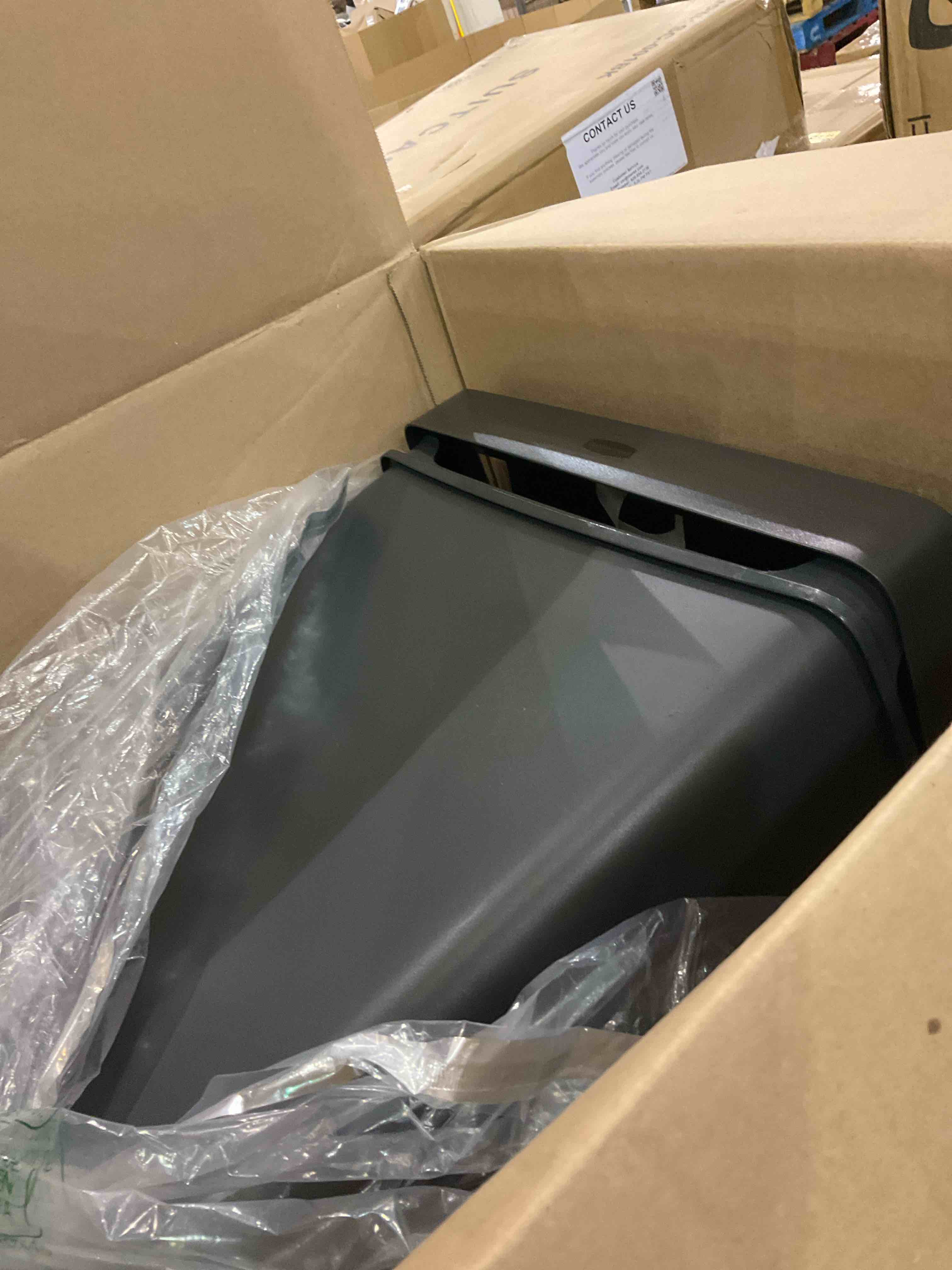https://s3.amazonaws.com/lotting-images-prod/BargainHunt/EXS01448767_1717502516549.jpeg