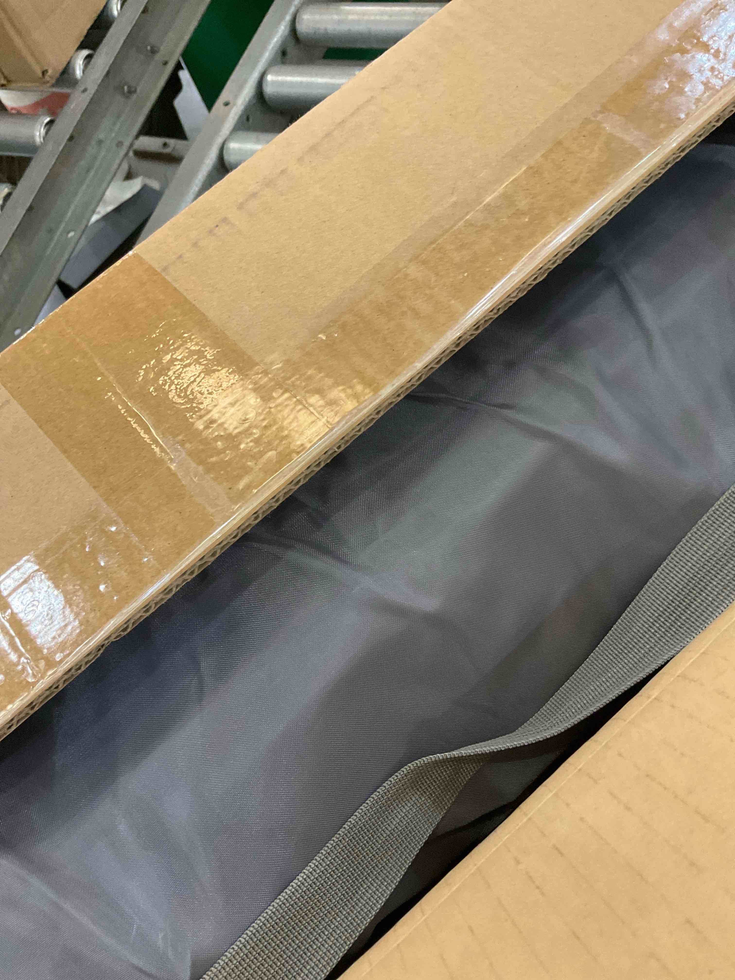 https://s3.amazonaws.com/lotting-images-prod/BargainHunt/EXS01448920_1717528195514.jpeg