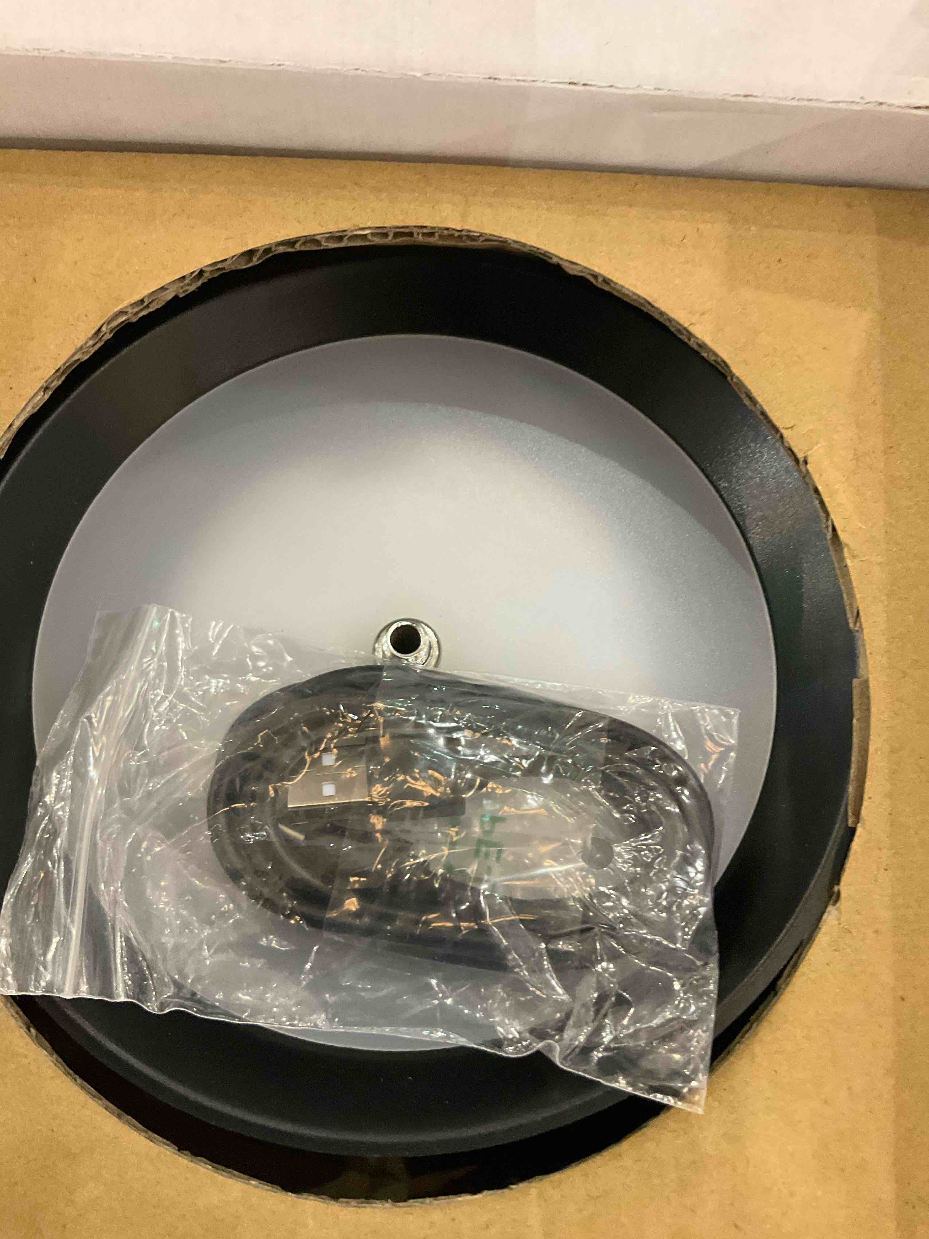 https://s3.amazonaws.com/lotting-images-prod/BargainHunt/EXS01449033_1717175650928.jpeg