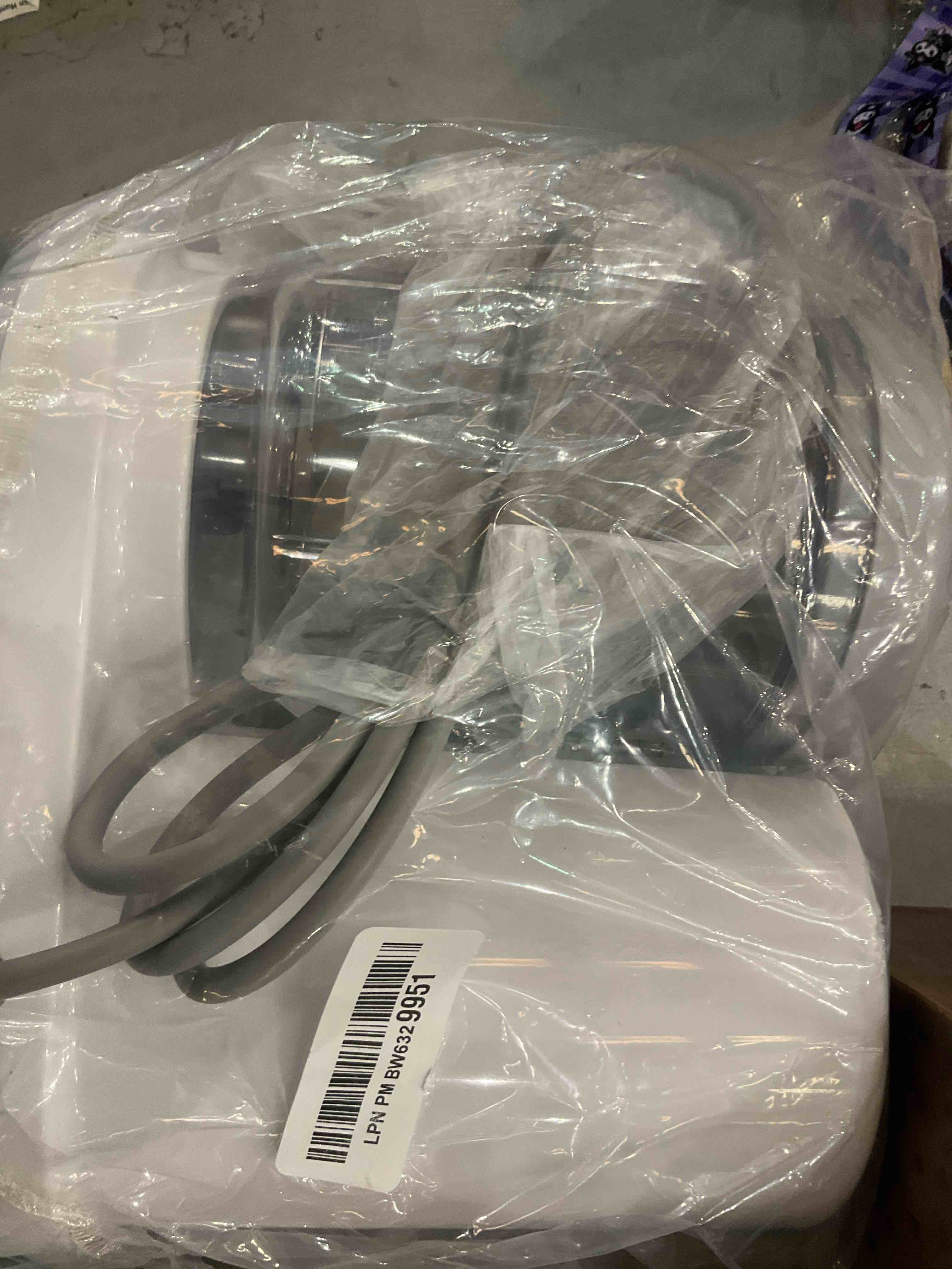 https://s3.amazonaws.com/lotting-images-prod/BargainHunt/EXS01449034_1717175723383.jpeg