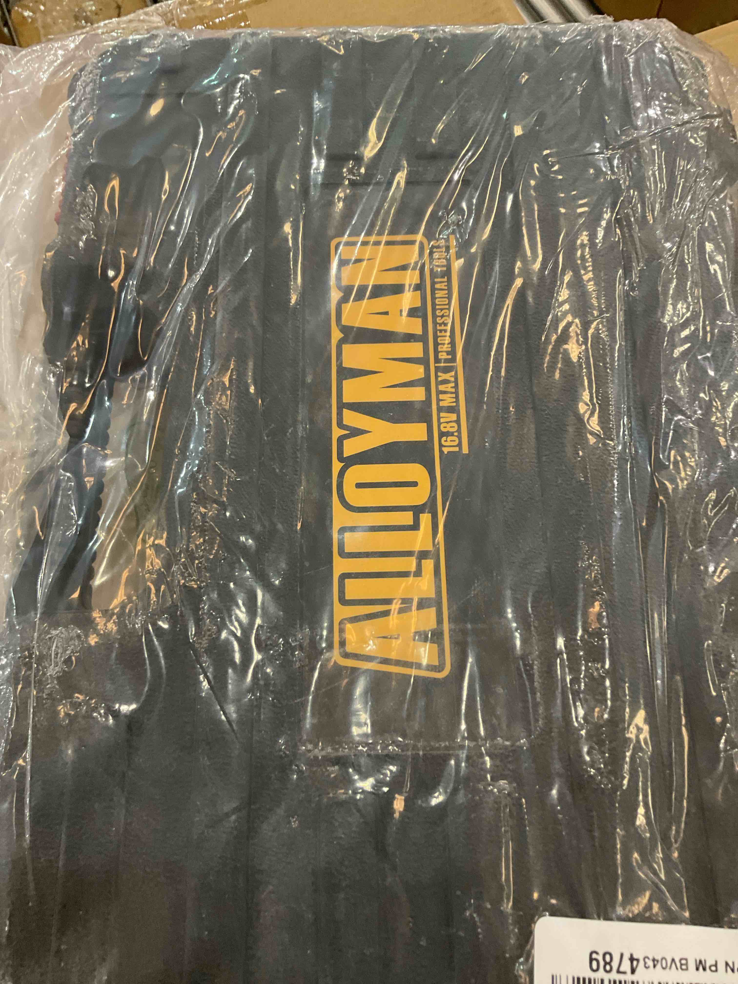 https://s3.amazonaws.com/lotting-images-prod/BargainHunt/EXS01449045_1717177177777.jpeg