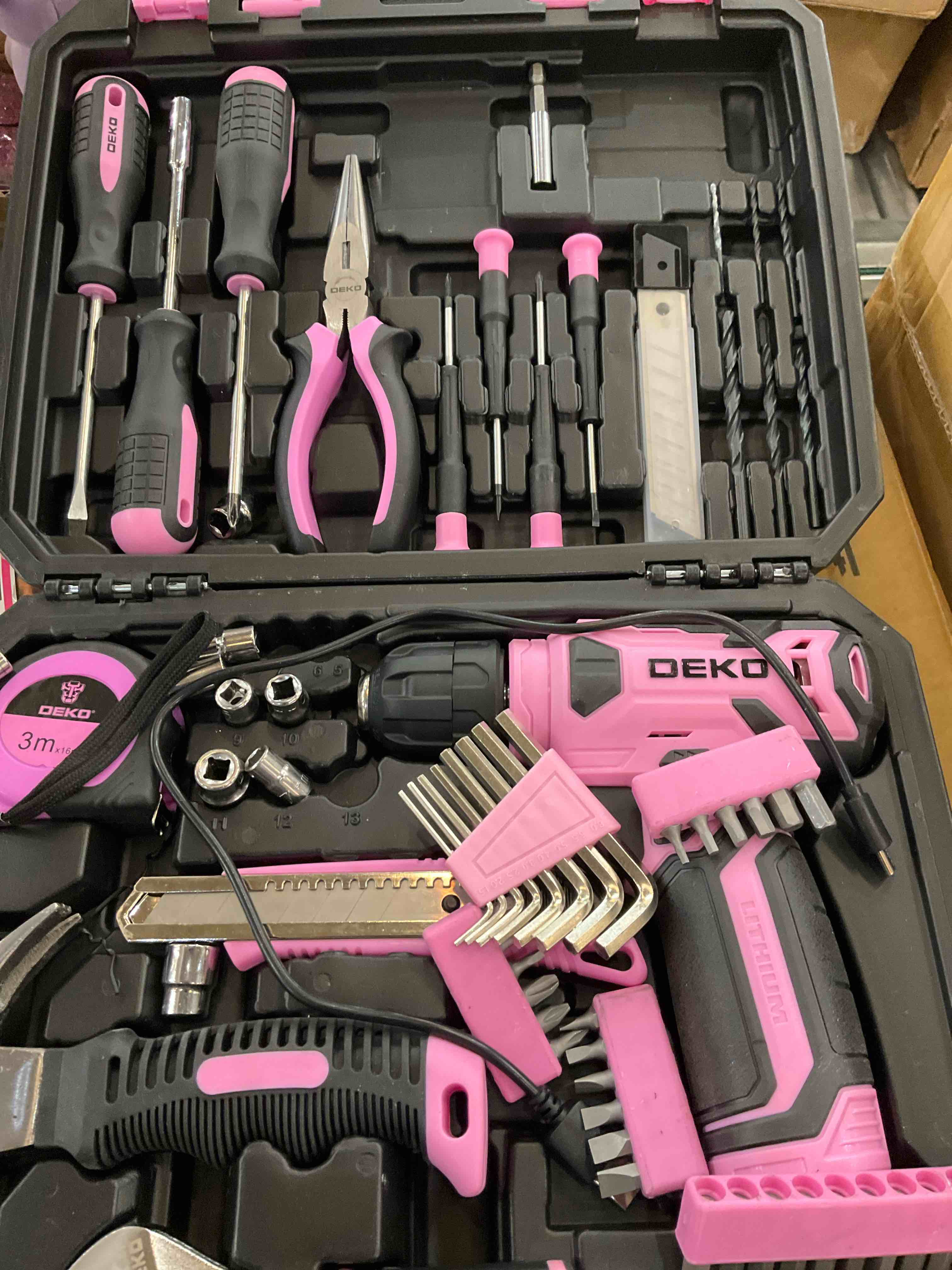 https://s3.amazonaws.com/lotting-images-prod/BargainHunt/EXS01449047_1717179823717.jpeg