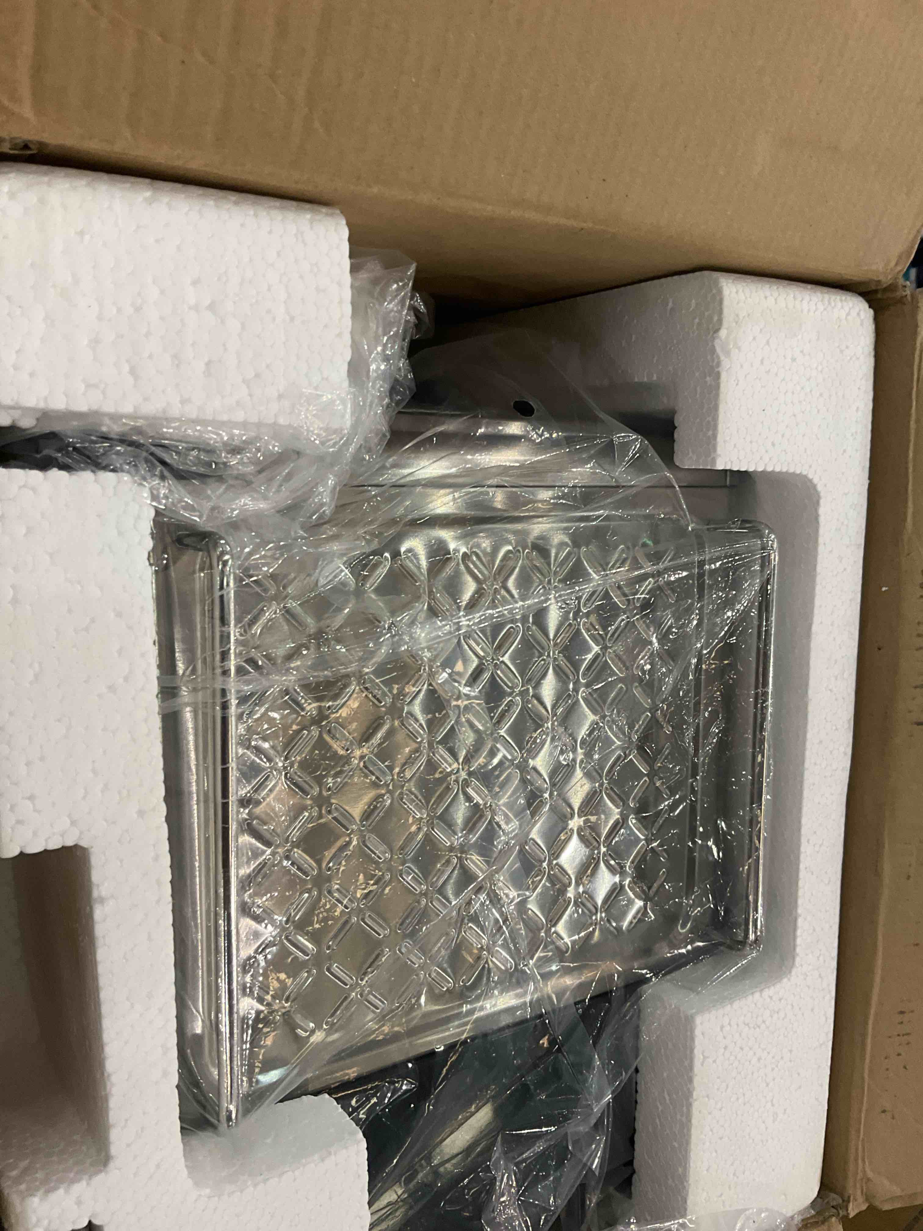 https://s3.amazonaws.com/lotting-images-prod/BargainHunt/EXS01449100_1717422061868.jpeg