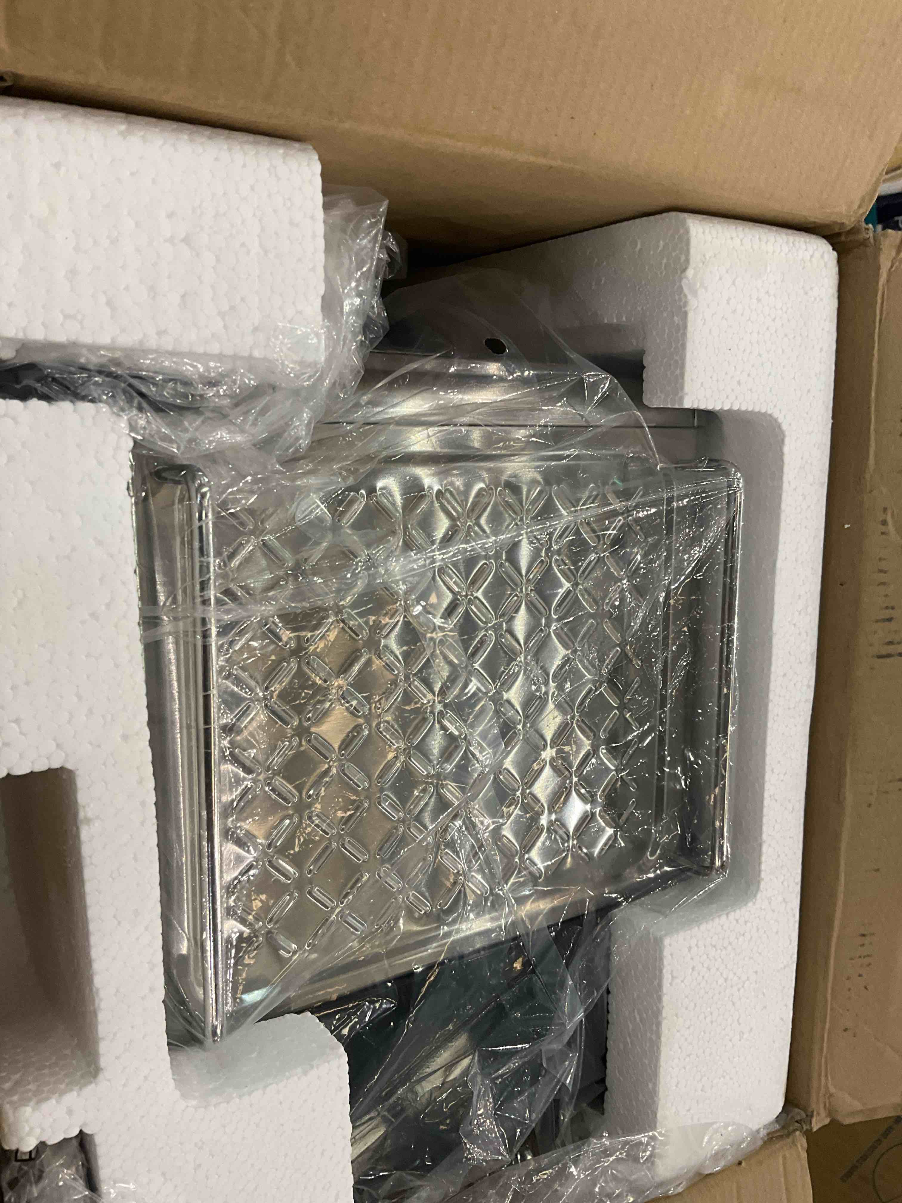 https://s3.amazonaws.com/lotting-images-prod/BargainHunt/EXS01449100_1717422063049.jpeg