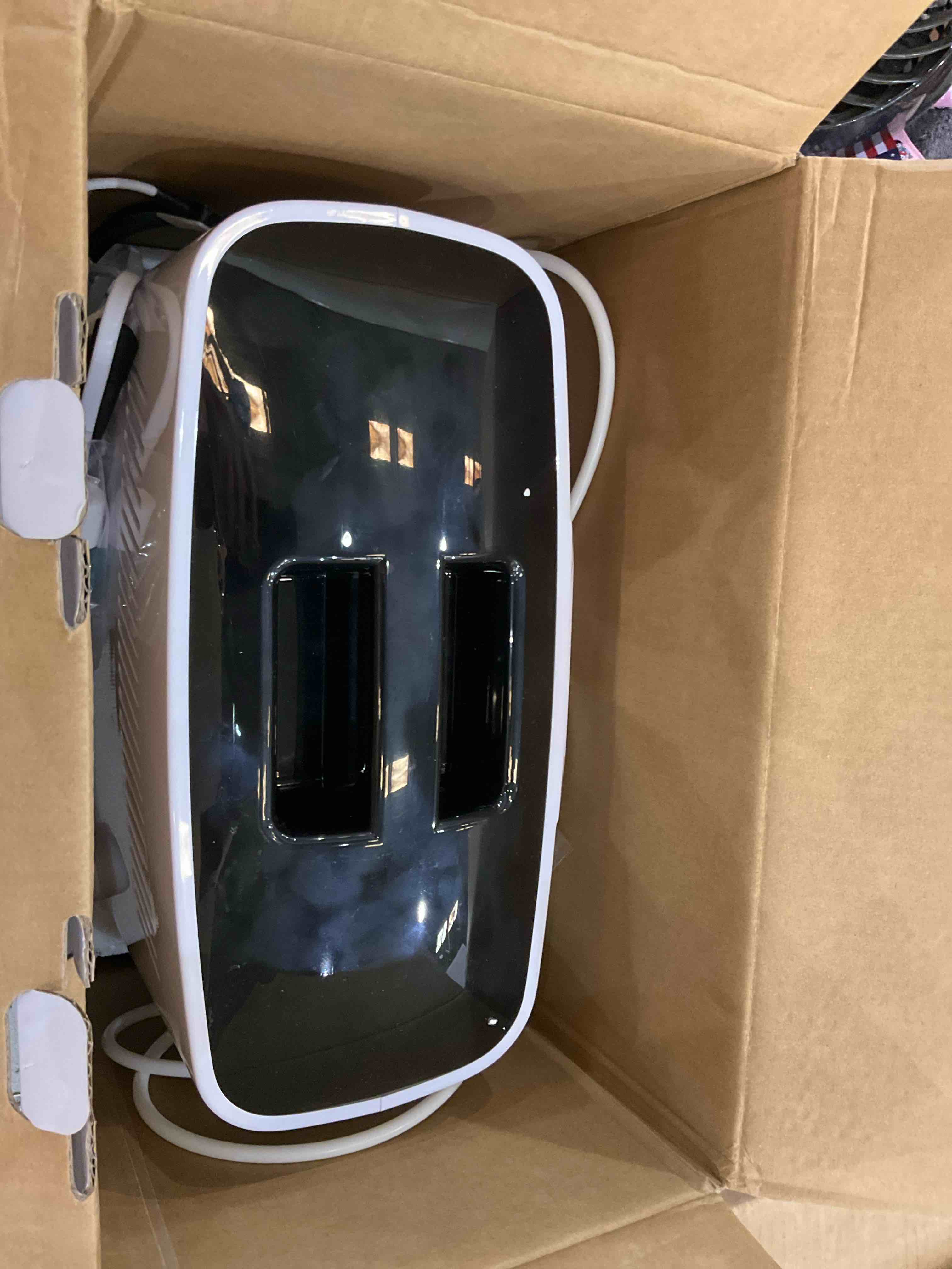 https://s3.amazonaws.com/lotting-images-prod/BargainHunt/EXS01449375_1717682385830.jpeg