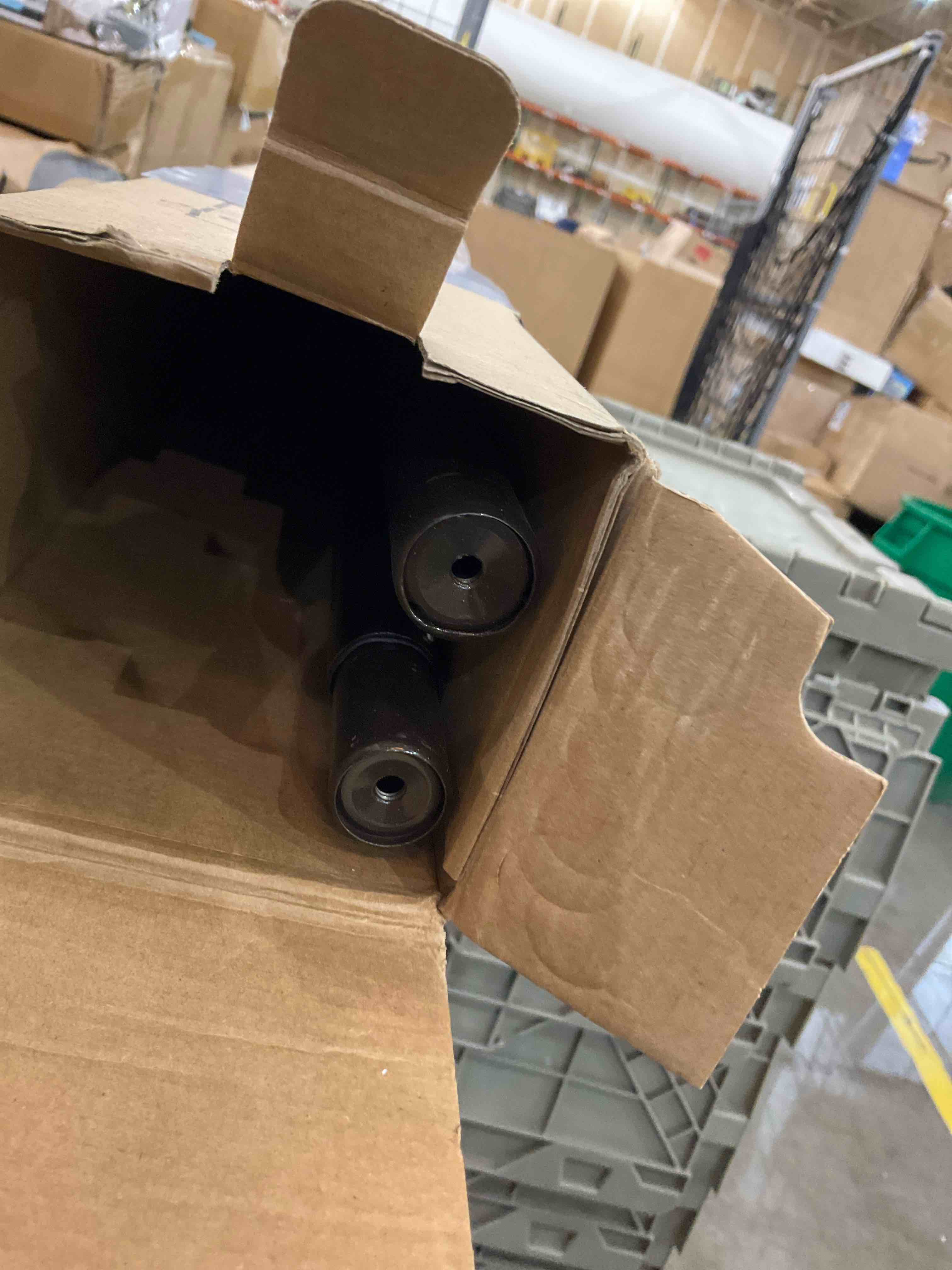 https://s3.amazonaws.com/lotting-images-prod/BargainHunt/EXS01449832_1717768157699.jpeg