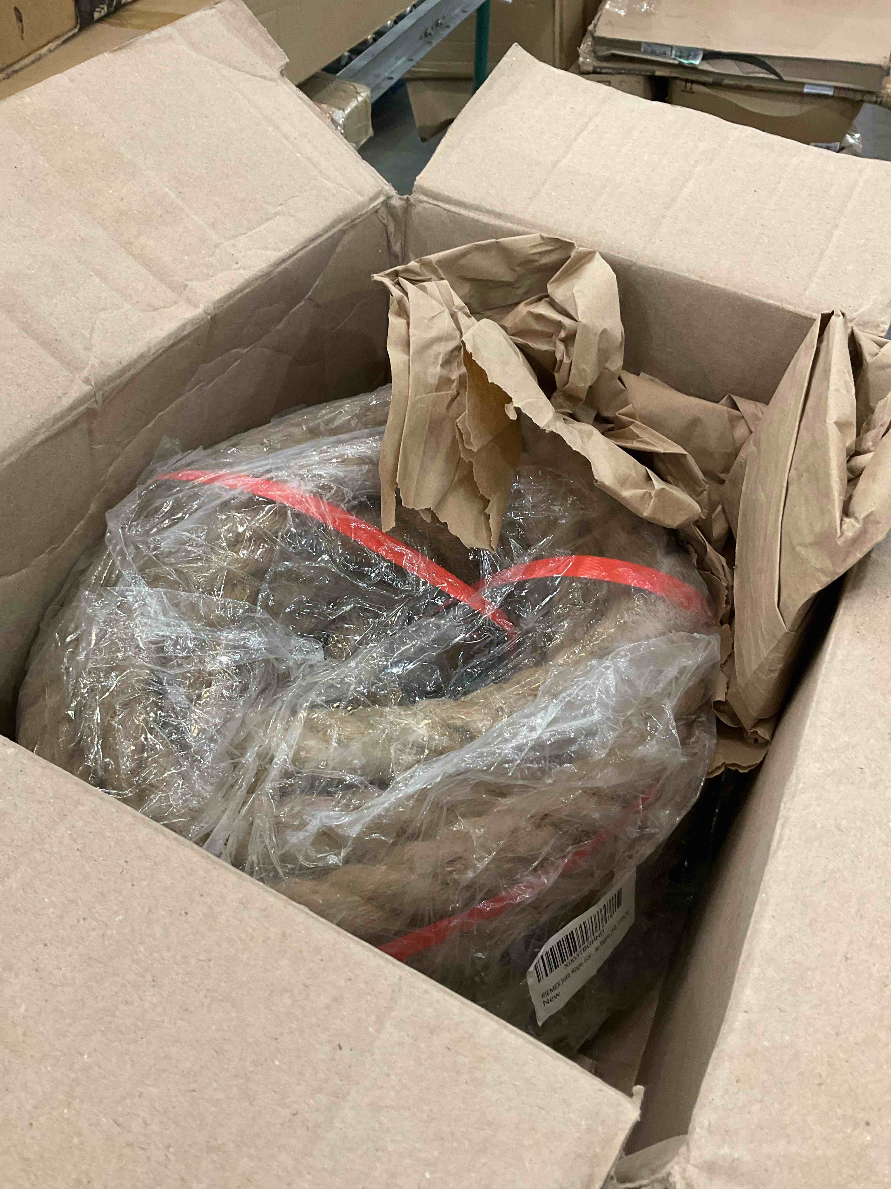 https://s3.amazonaws.com/lotting-images-prod/BargainHunt/EXS01449897_1717775479096.jpeg