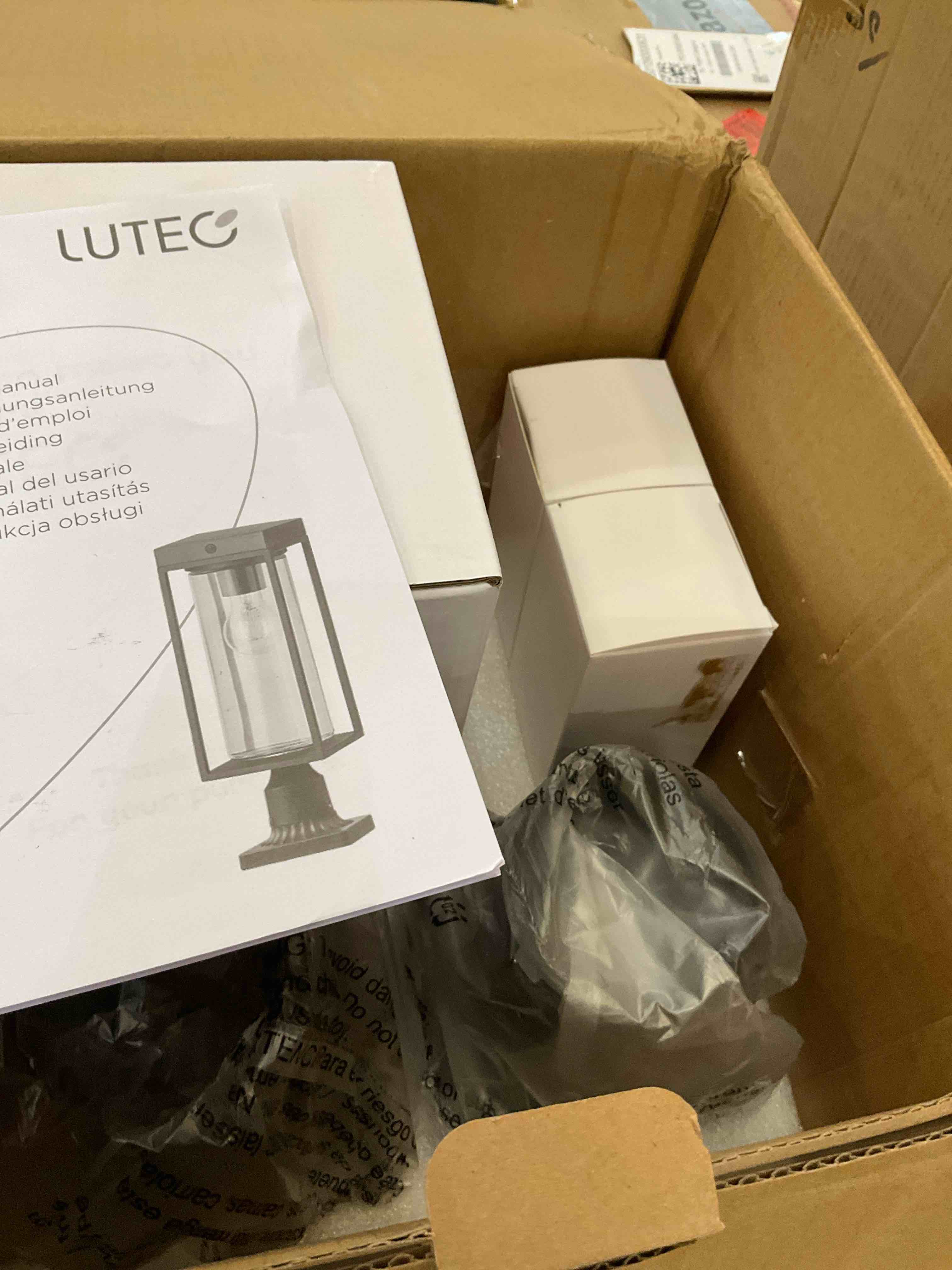 https://s3.amazonaws.com/lotting-images-prod/BargainHunt/EXS01449907_1717778974359.jpeg