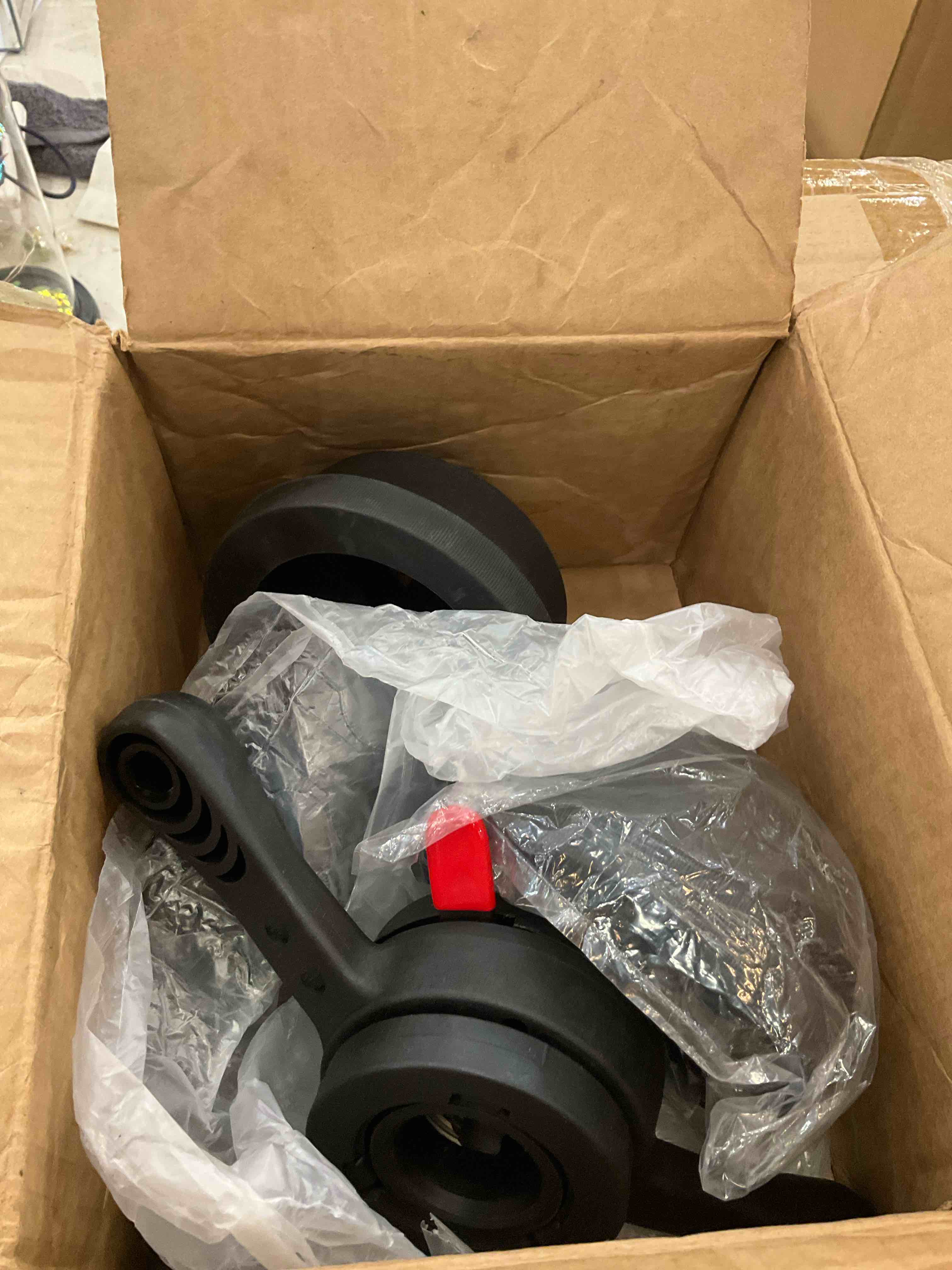 https://s3.amazonaws.com/lotting-images-prod/BargainHunt/EXS01449975_1717786167152.jpeg