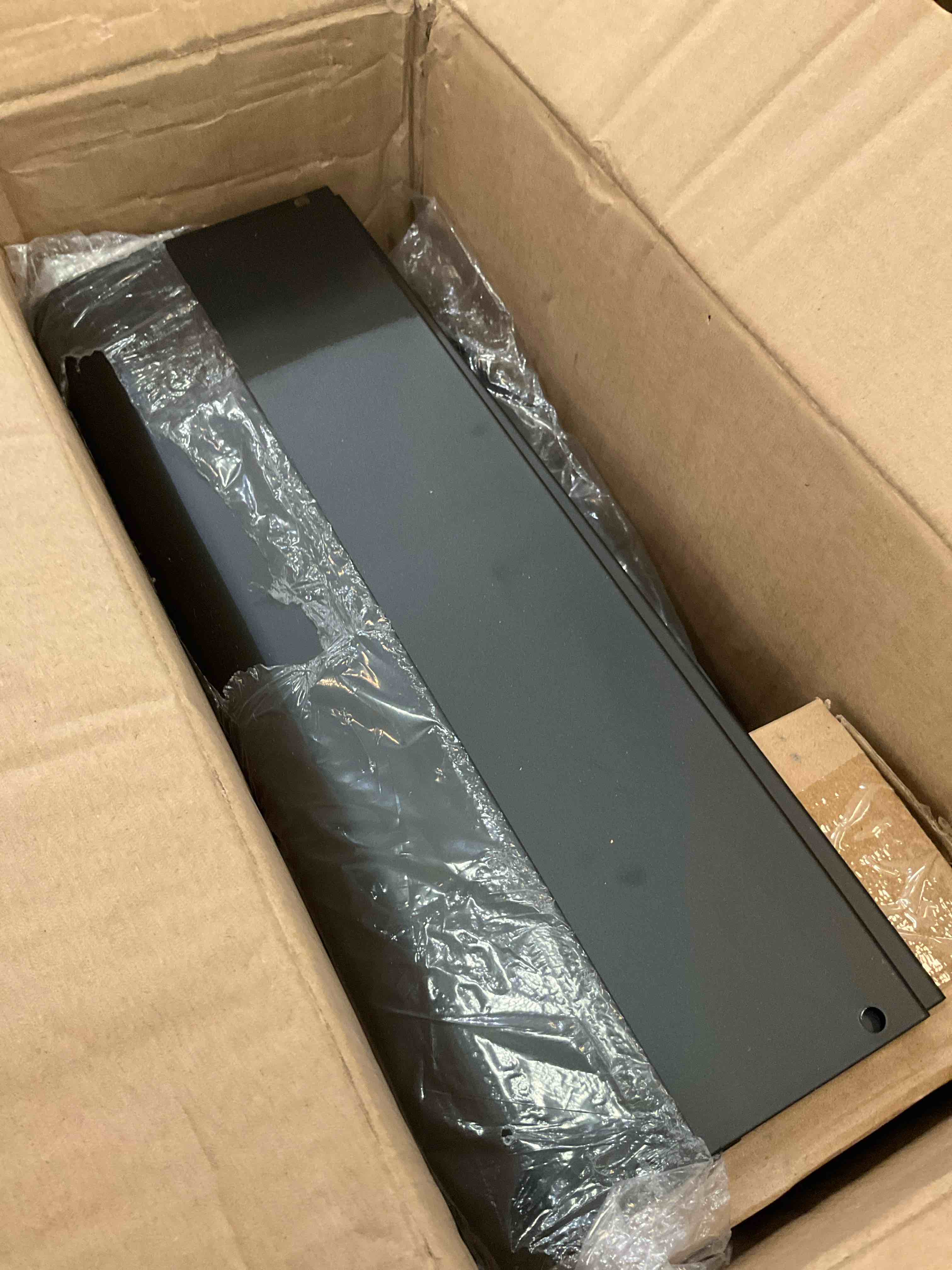 https://s3.amazonaws.com/lotting-images-prod/BargainHunt/EXS01449977_1717786299883.jpeg