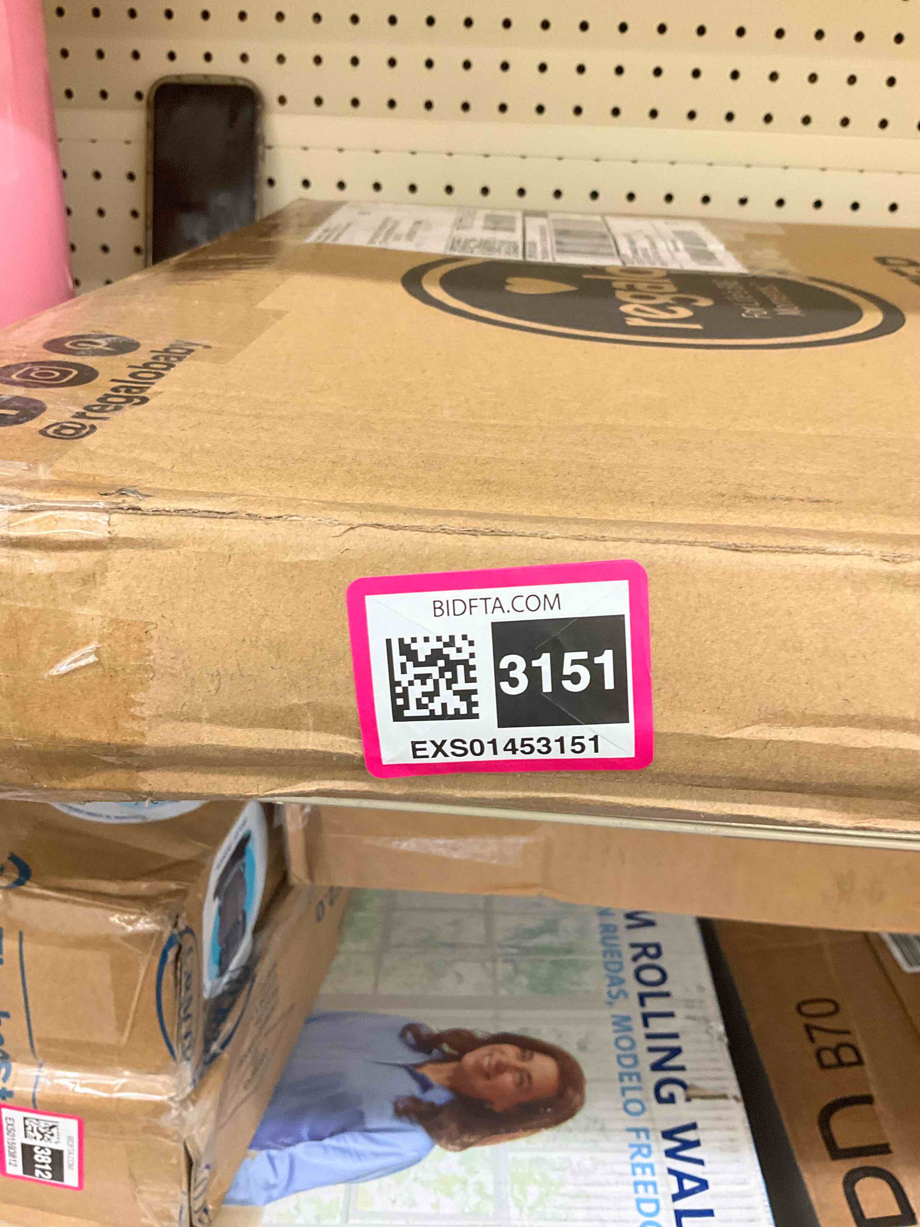 https://s3.amazonaws.com/lotting-images-prod/BargainHunt/EXS01453151_1722008076704.jpeg