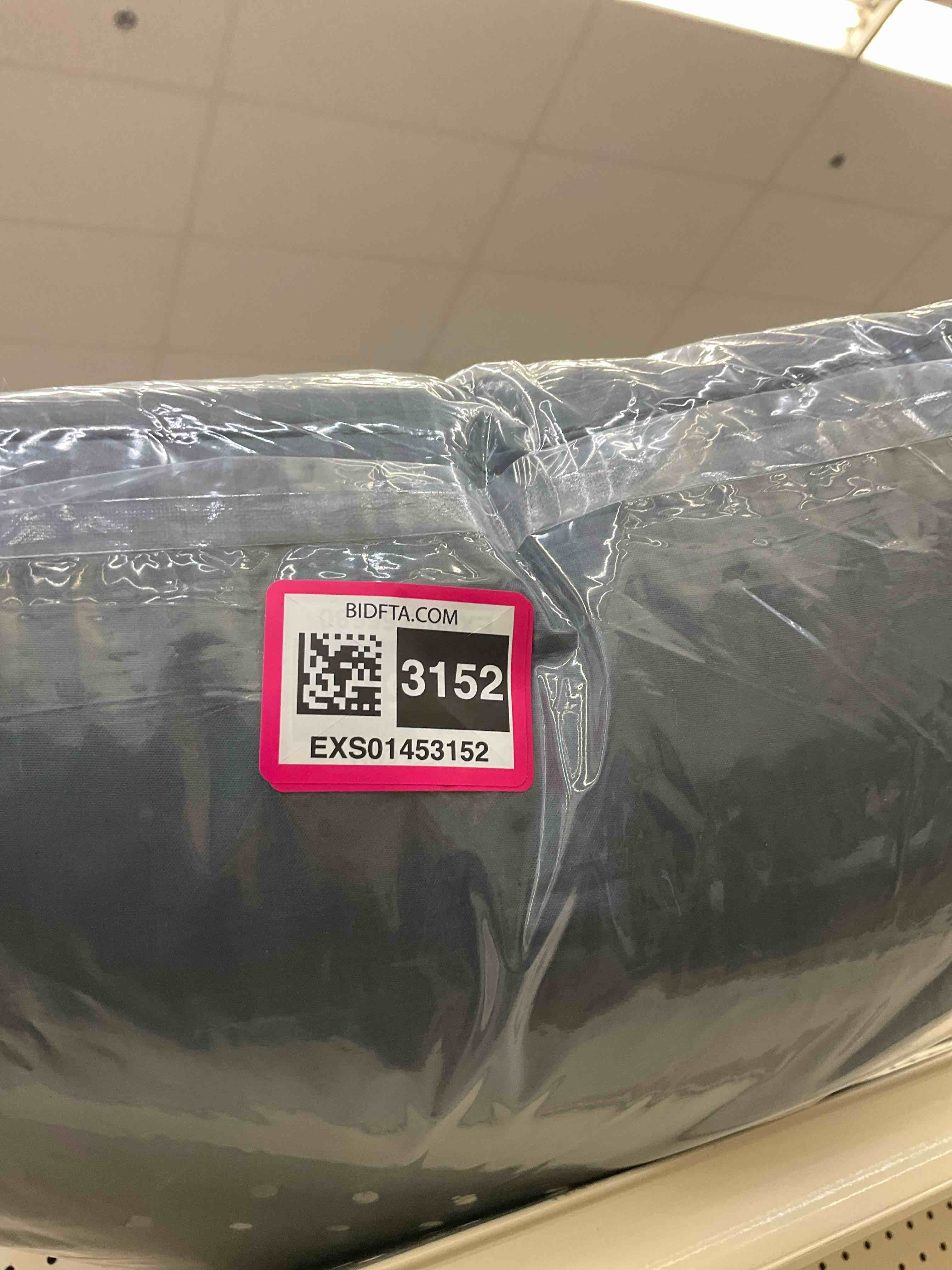 https://s3.amazonaws.com/lotting-images-prod/BargainHunt/EXS01453152_1722008220101.jpeg
