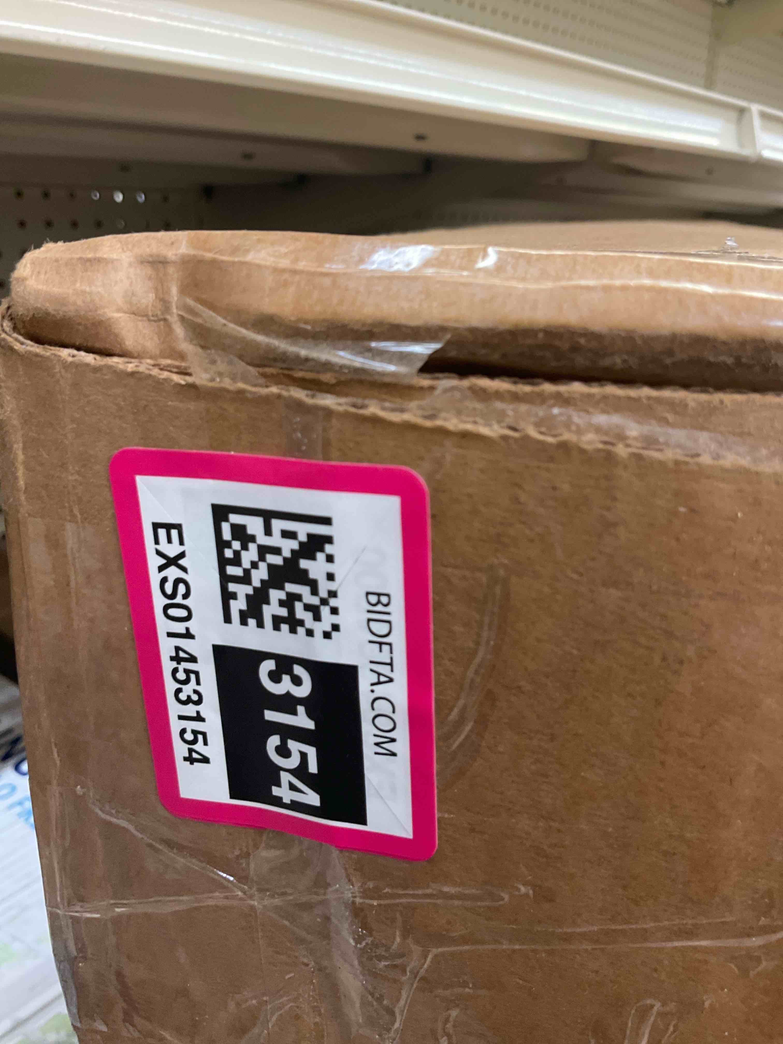 https://s3.amazonaws.com/lotting-images-prod/BargainHunt/EXS01453154_1722008322082.jpeg