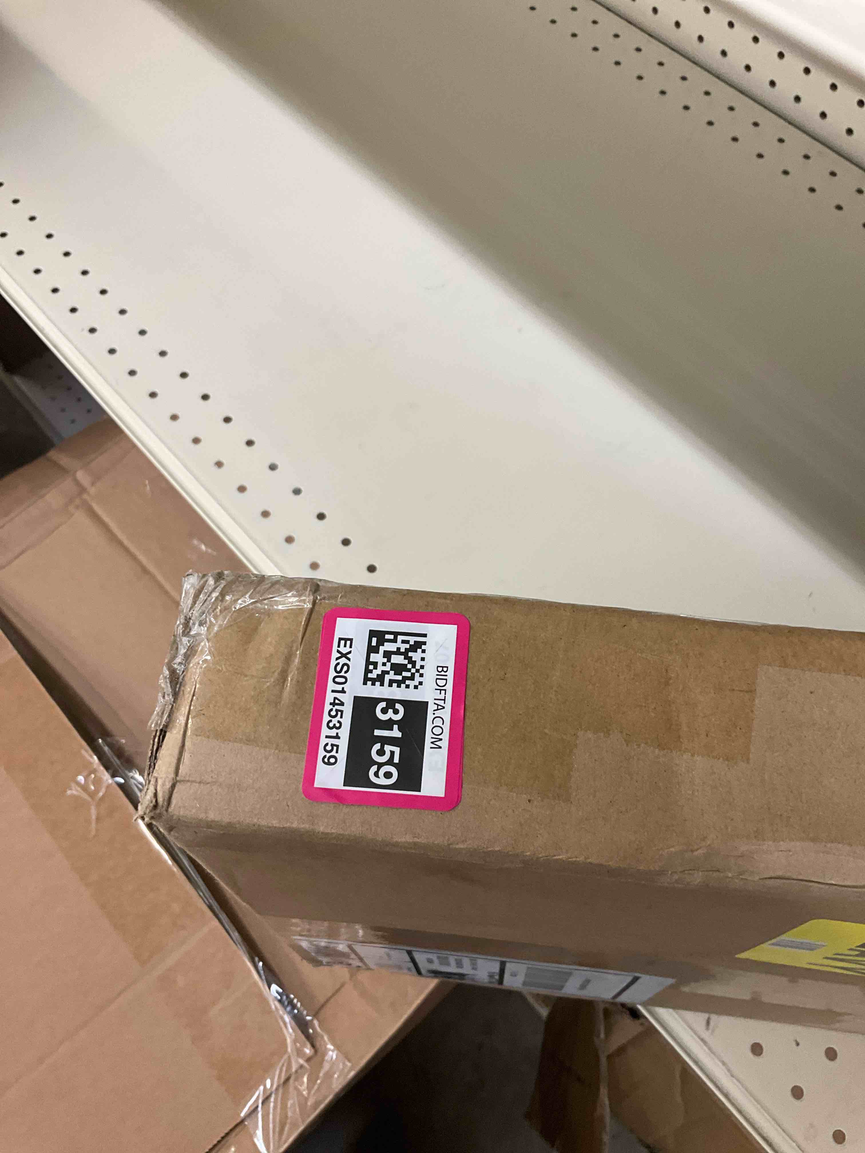 https://s3.amazonaws.com/lotting-images-prod/BargainHunt/EXS01453159_1722008569851.jpeg