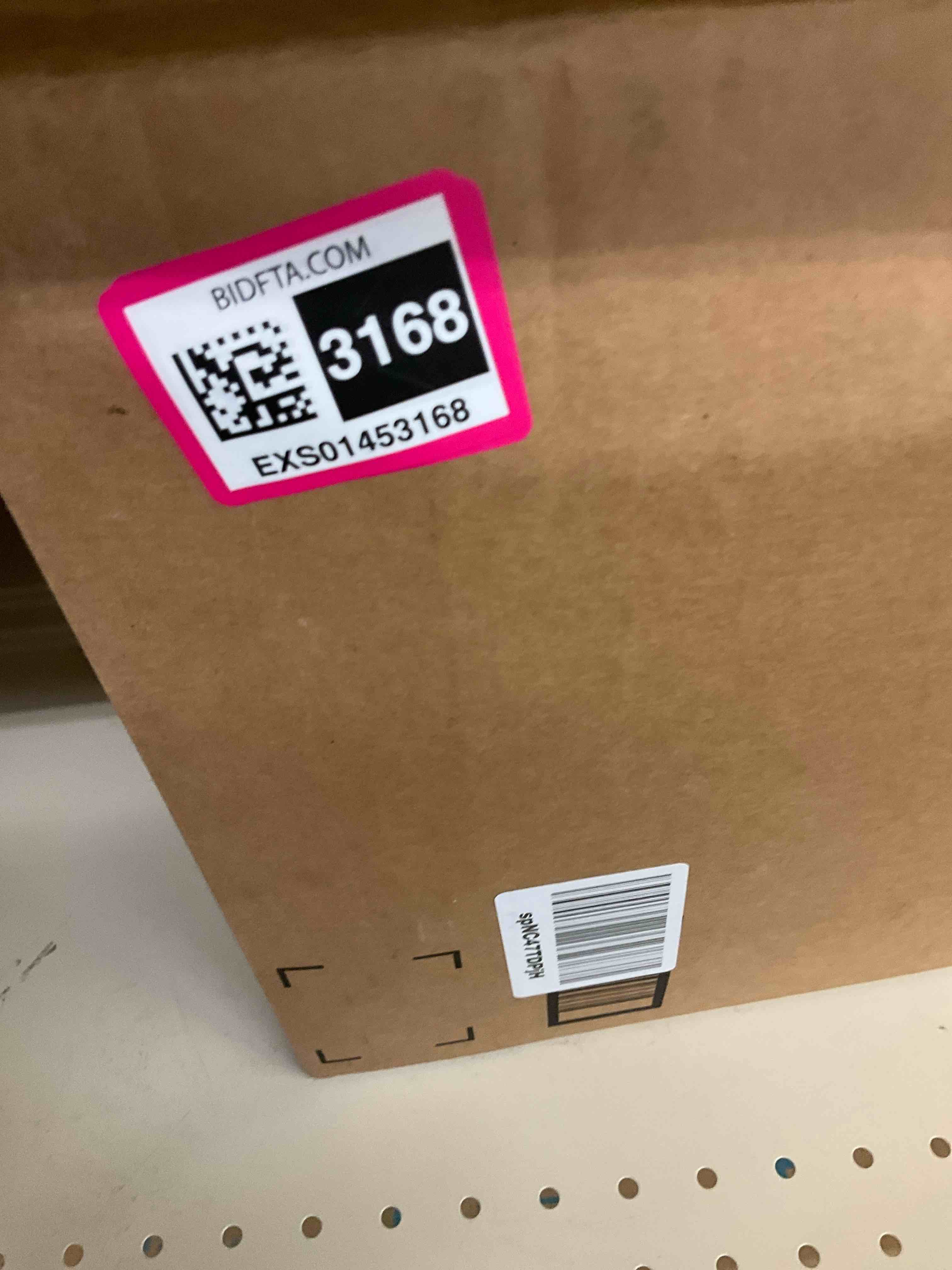 https://s3.amazonaws.com/lotting-images-prod/BargainHunt/EXS01453168_1722008943815.jpeg