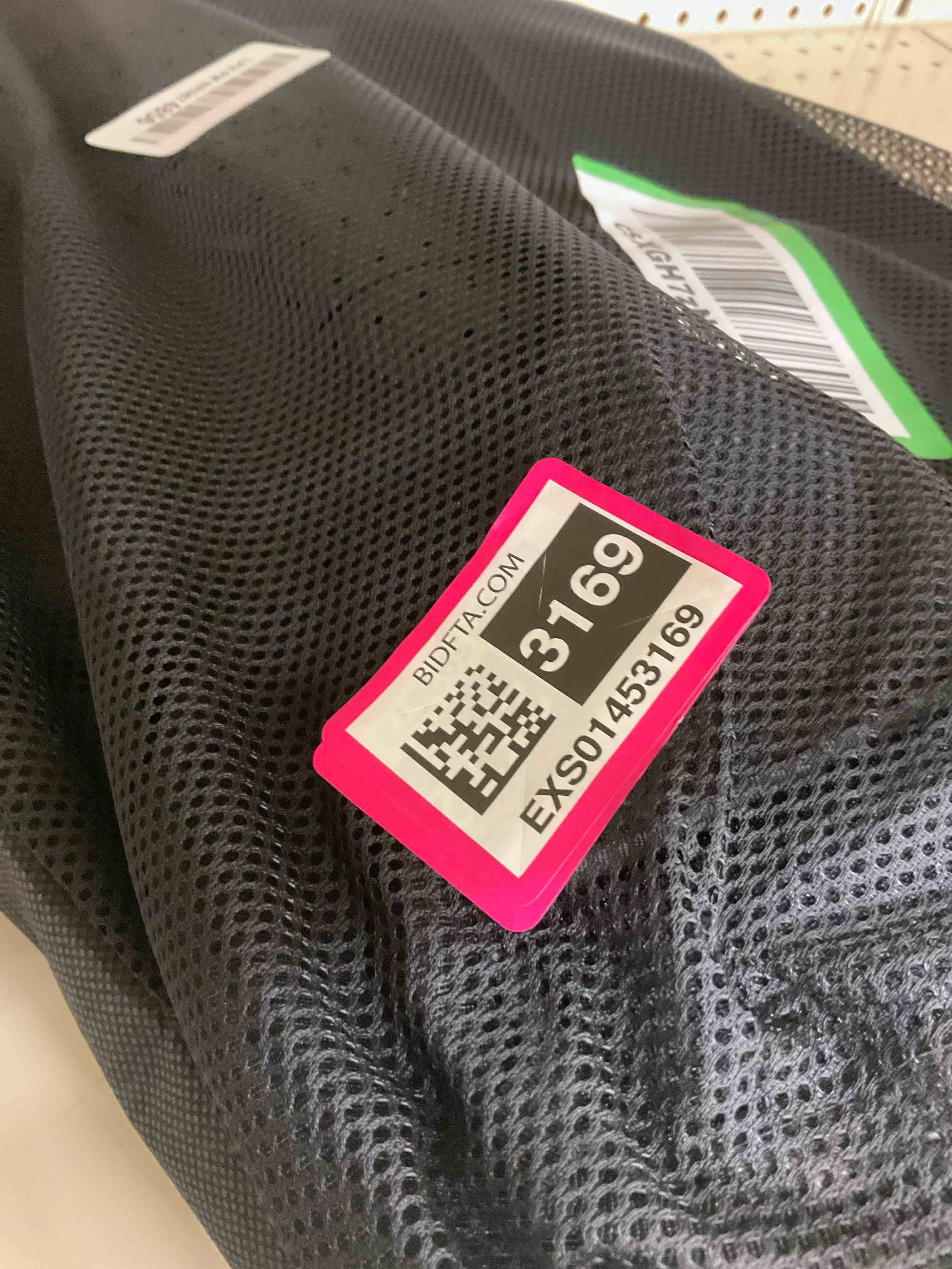 https://s3.amazonaws.com/lotting-images-prod/BargainHunt/EXS01453169_1722009228303.jpeg