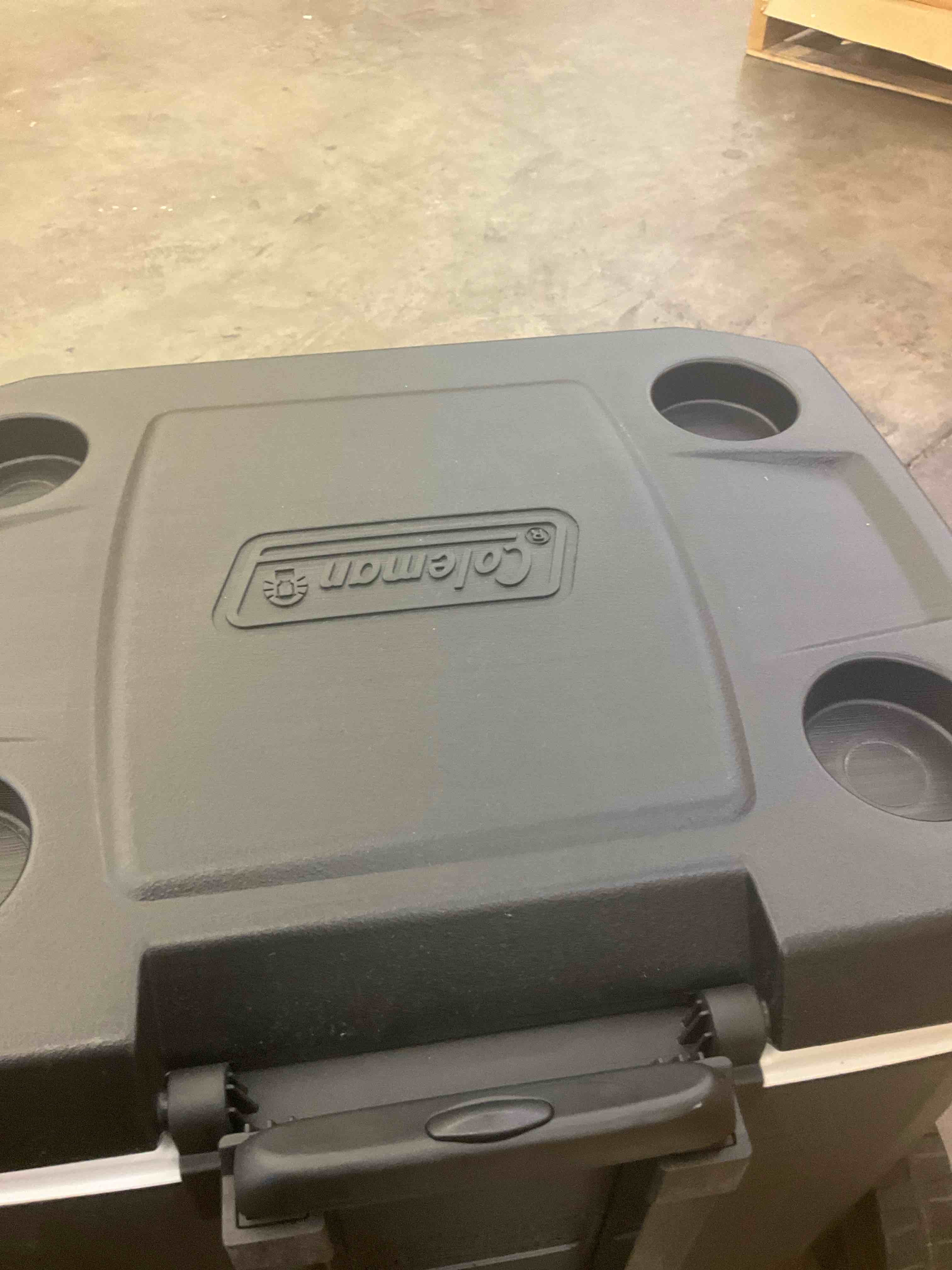 Coleman Portable Rolling Cooler | 50 Quart Xtreme 5 Day Cooler with Wheels | Wheeled Hard Cooler Keeps Ice Up to 5 Days