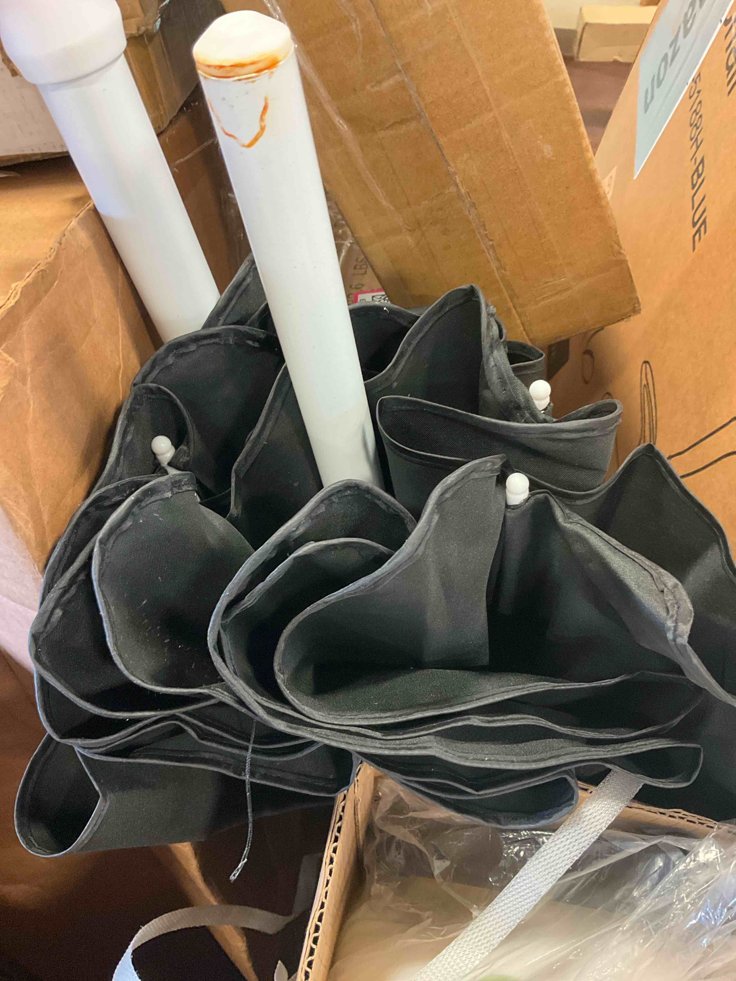 https://s3.amazonaws.com/lotting-images-prod/BargainHunt/EXS01456757_1722541583954.jpeg