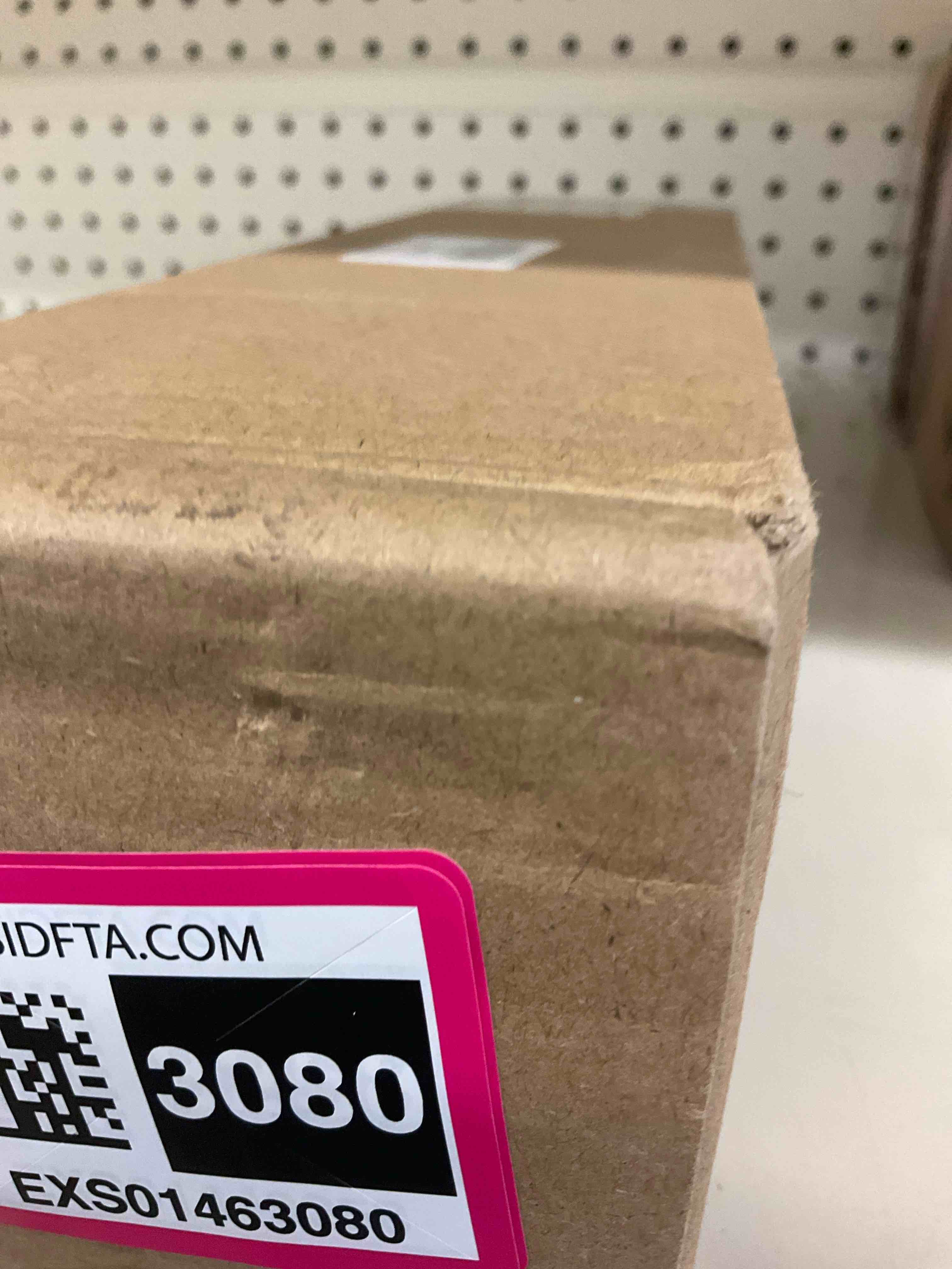 https://s3.amazonaws.com/lotting-images-prod/BargainHunt/EXS01463080_1720193830795.jpeg