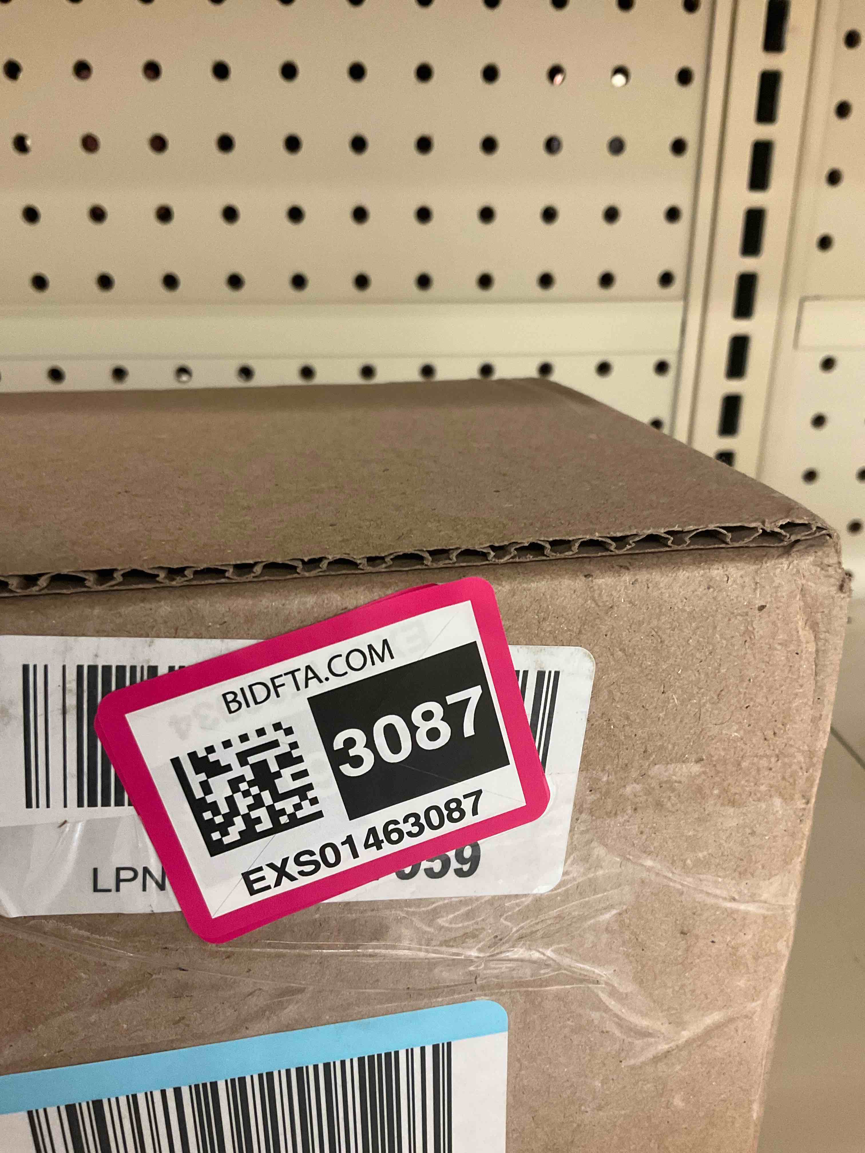 https://s3.amazonaws.com/lotting-images-prod/BargainHunt/EXS01463087_1720194220282.jpeg