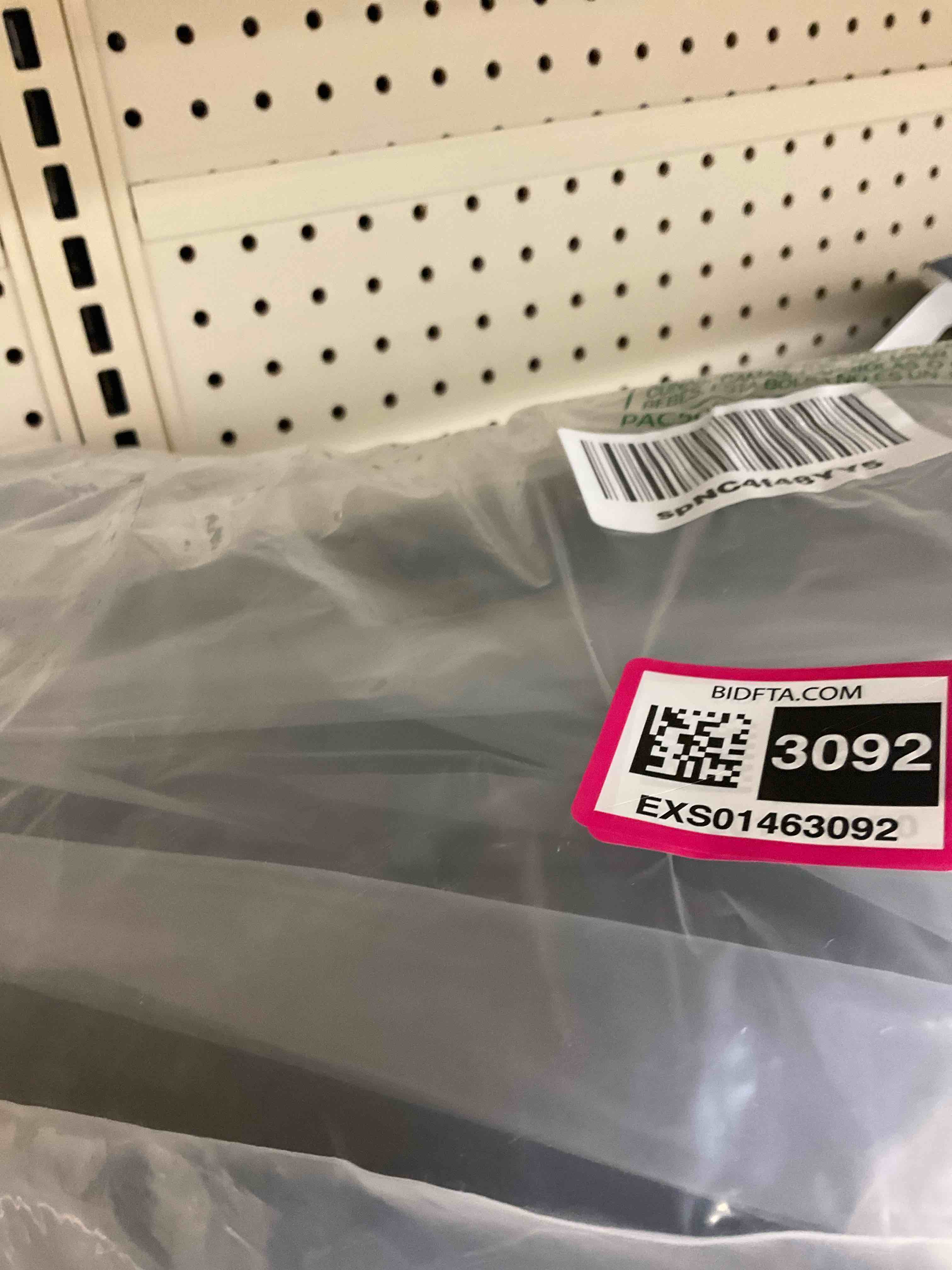 https://s3.amazonaws.com/lotting-images-prod/BargainHunt/EXS01463093_1720194569637.jpeg