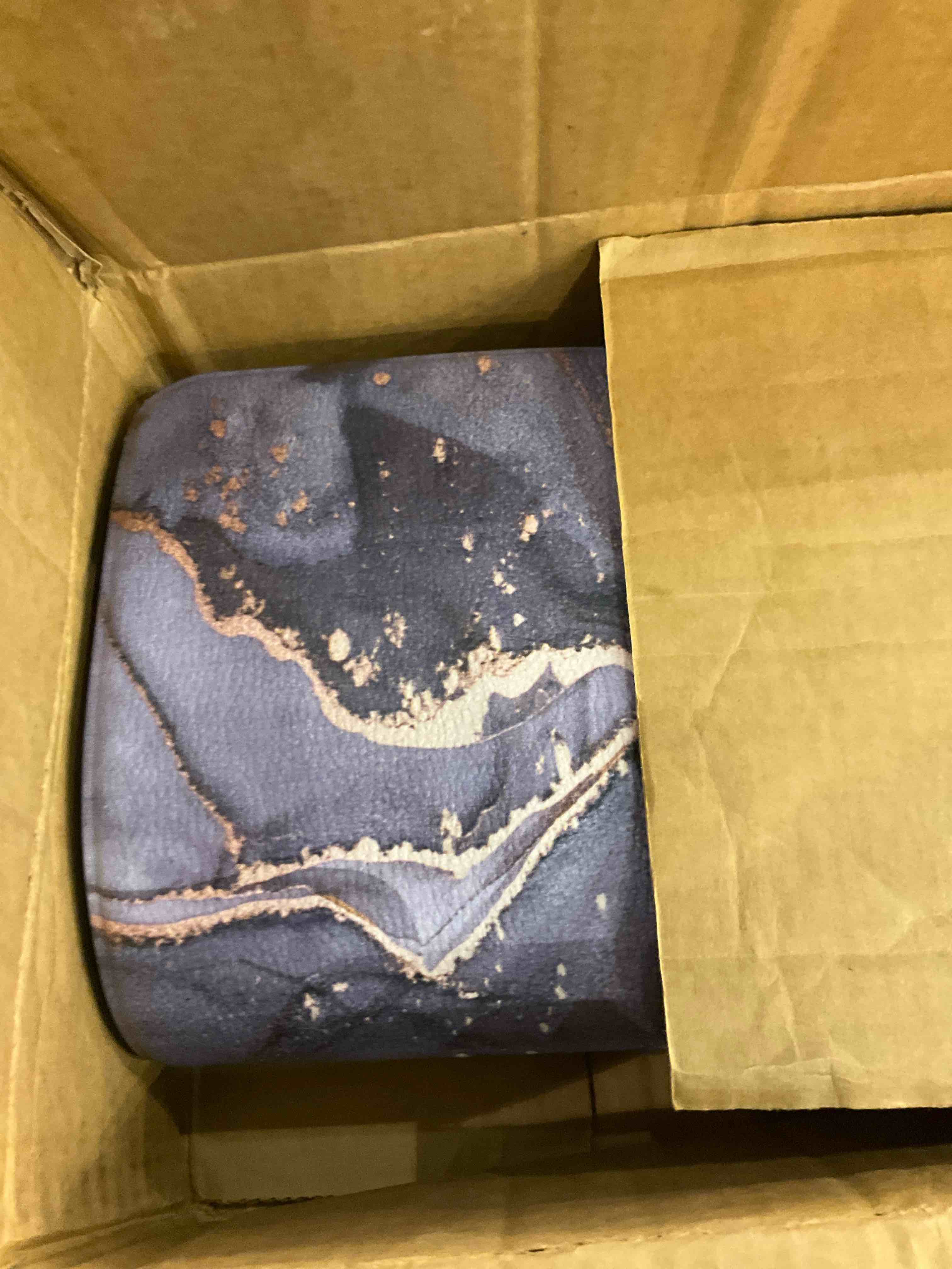 https://s3.amazonaws.com/lotting-images-prod/BargainHunt/EXS01470504_1721734167659.jpeg