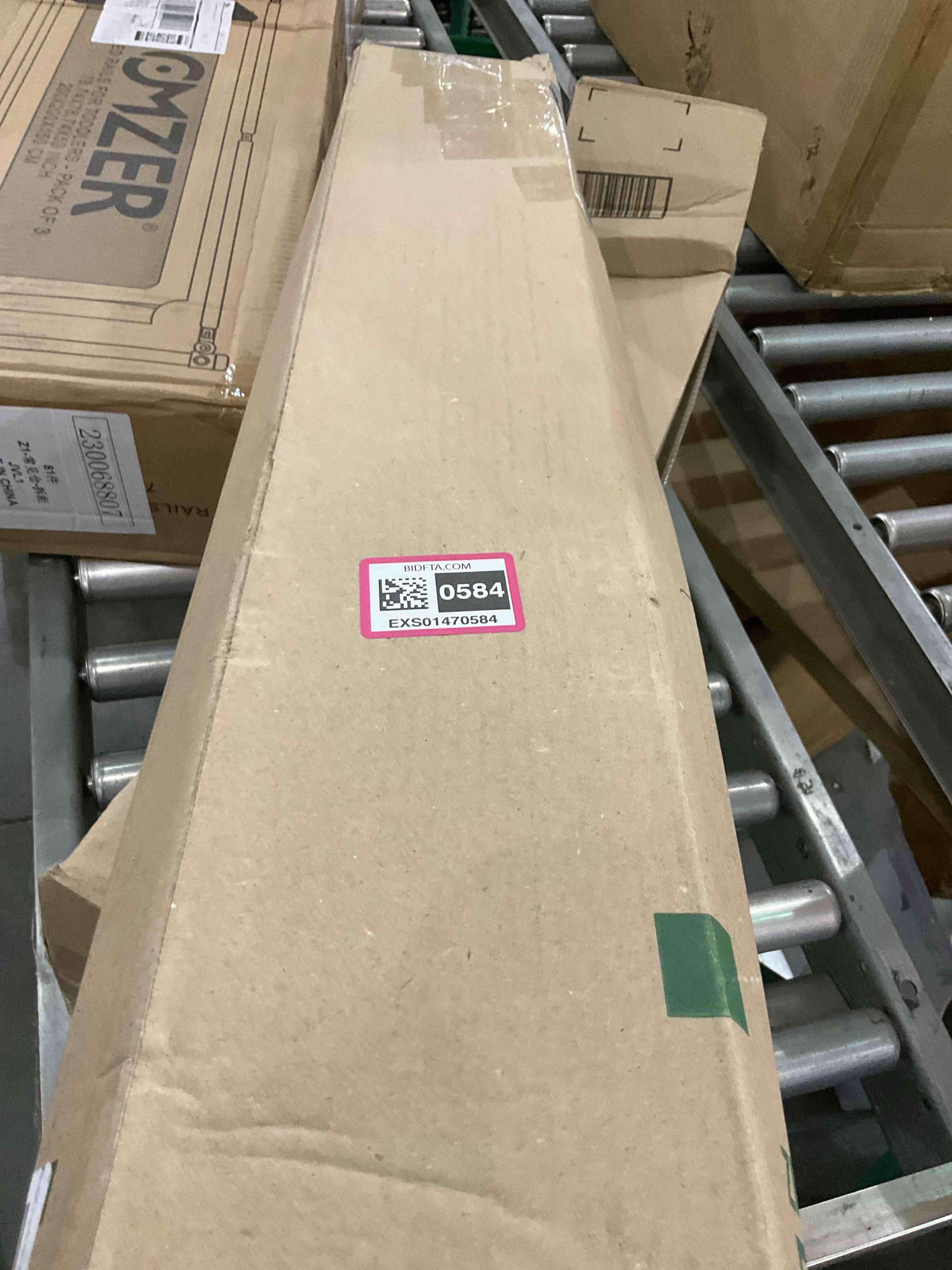 https://s3.amazonaws.com/lotting-images-prod/BargainHunt/EXS01470584_1721744613007.jpeg