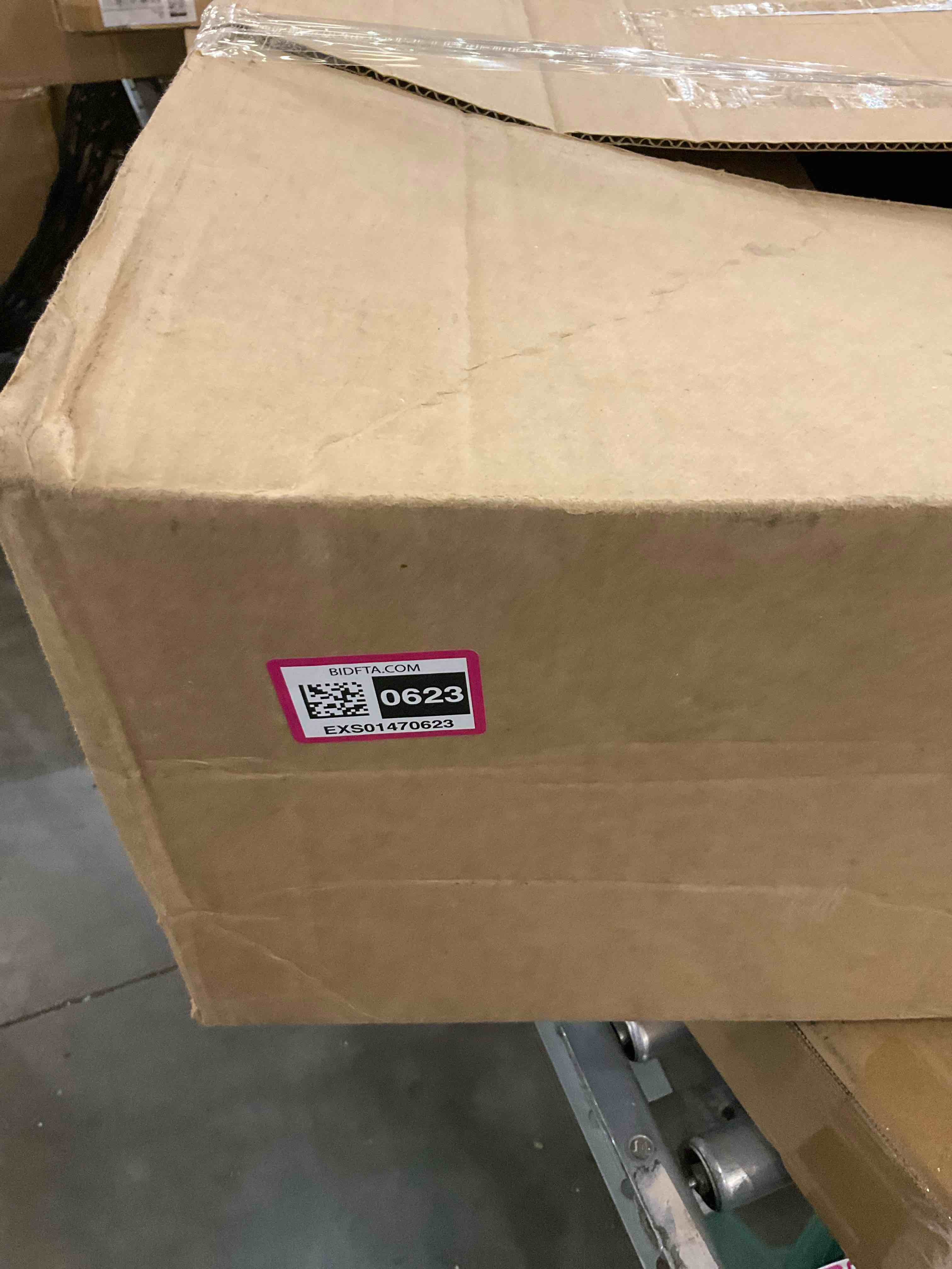 https://s3.amazonaws.com/lotting-images-prod/BargainHunt/EXS01470623_1721749437012.jpeg