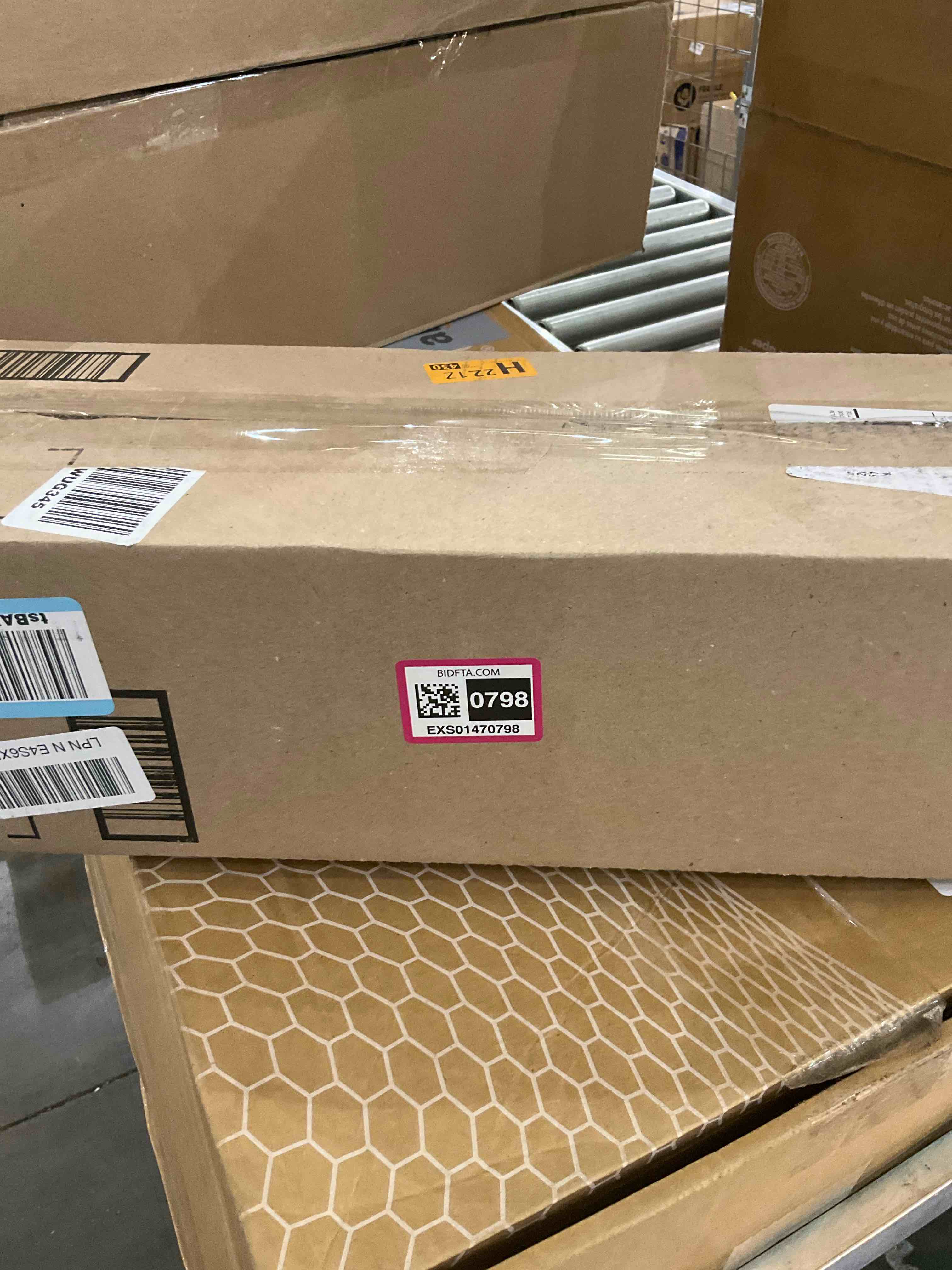 https://s3.amazonaws.com/lotting-images-prod/BargainHunt/EXS01470798_1721846417739.jpeg