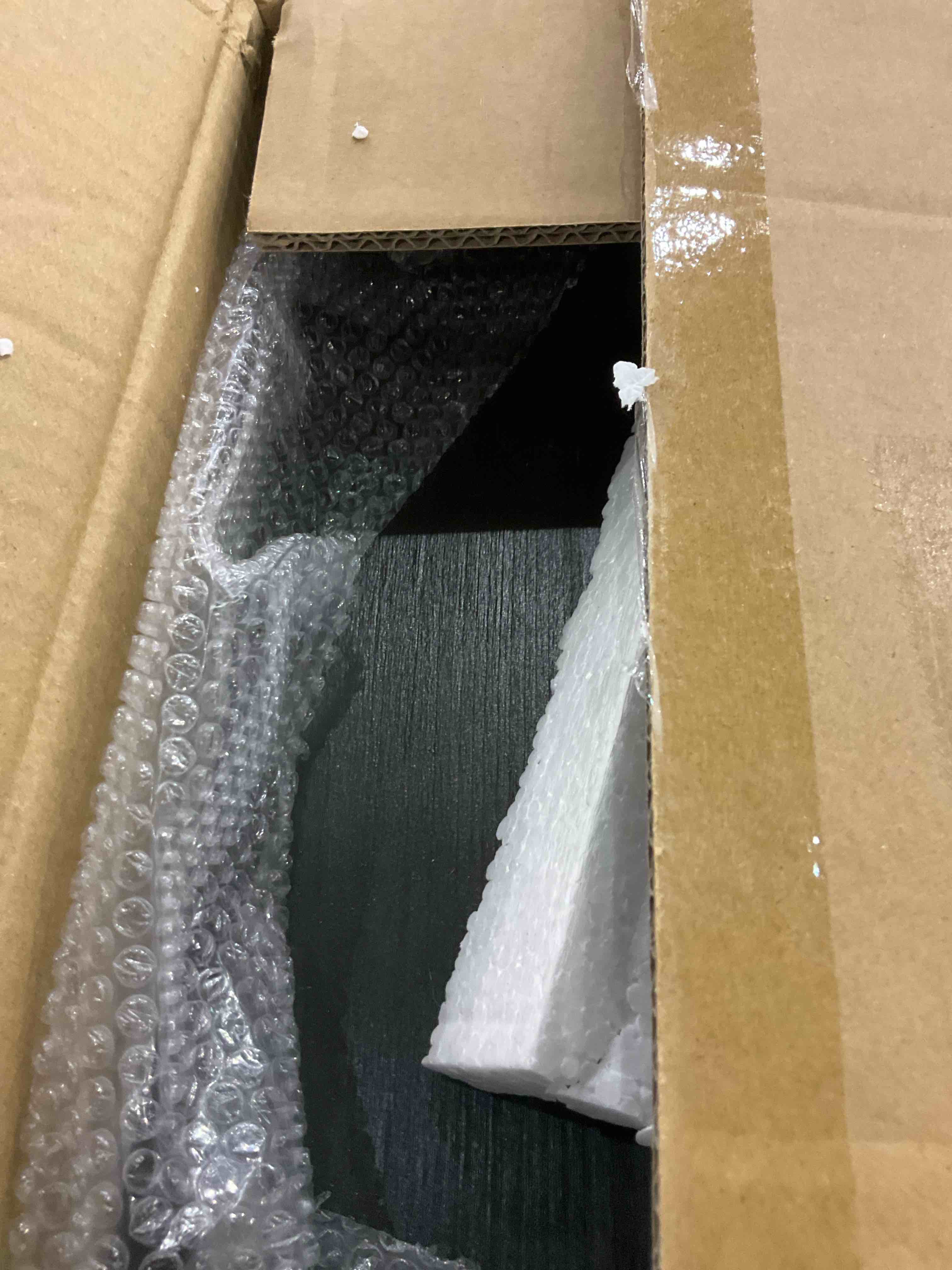 https://s3.amazonaws.com/lotting-images-prod/BargainHunt/EXS01470836_1721908332504.jpeg
