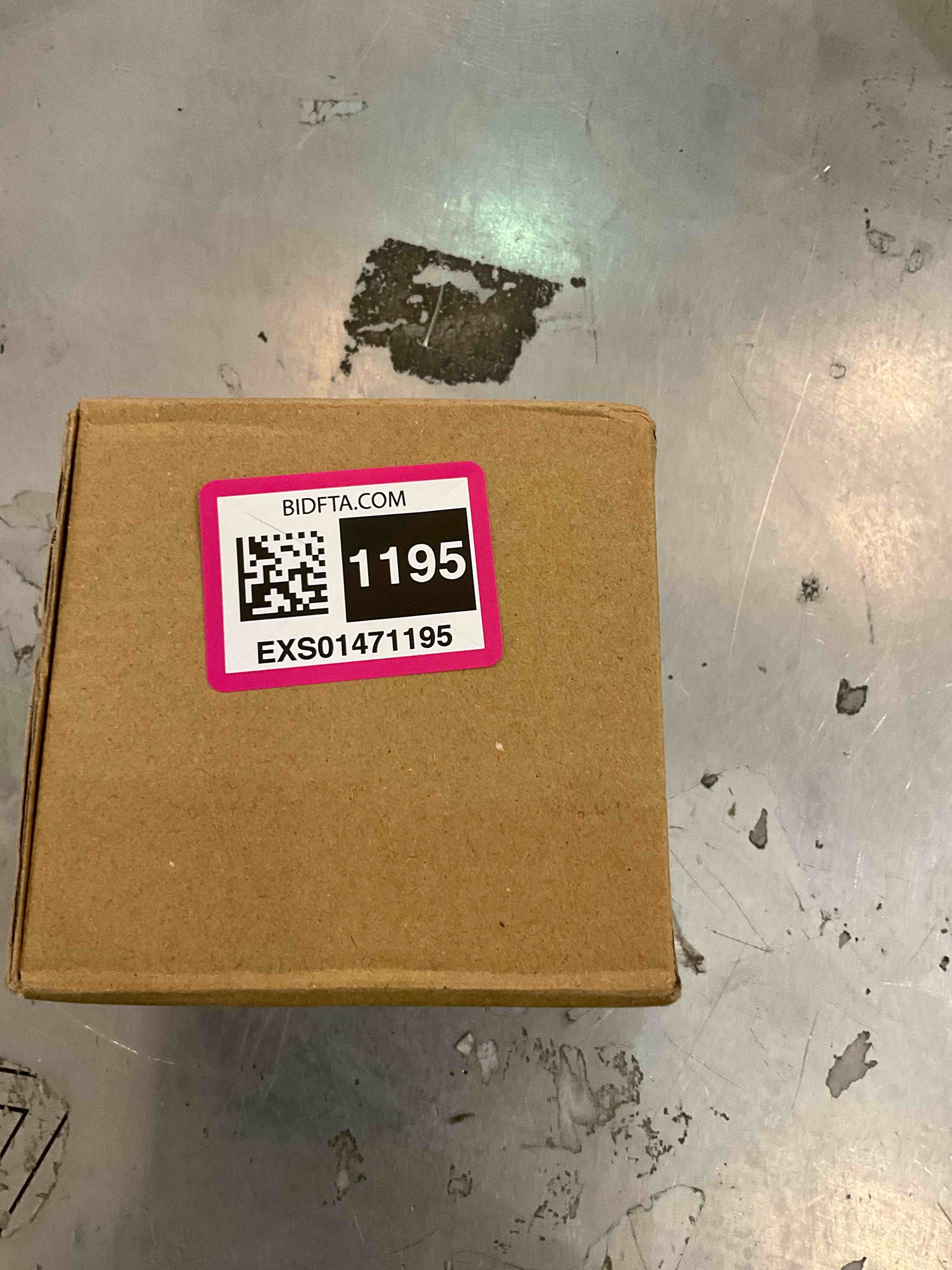https://s3.amazonaws.com/lotting-images-prod/BargainHunt/EXS01471195_1718218592922.jpeg