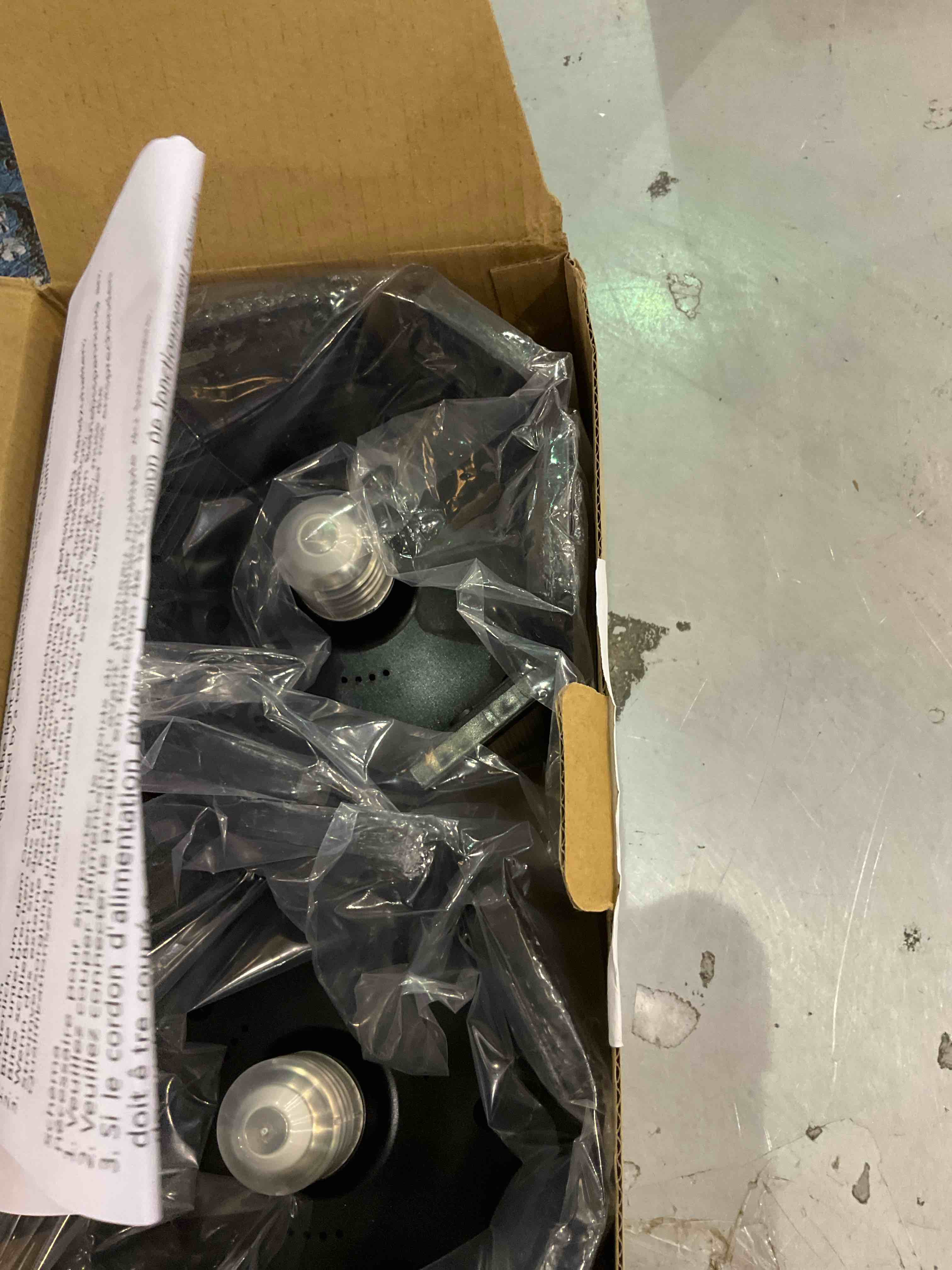 https://s3.amazonaws.com/lotting-images-prod/BargainHunt/EXS01471232_1718280746366.jpeg