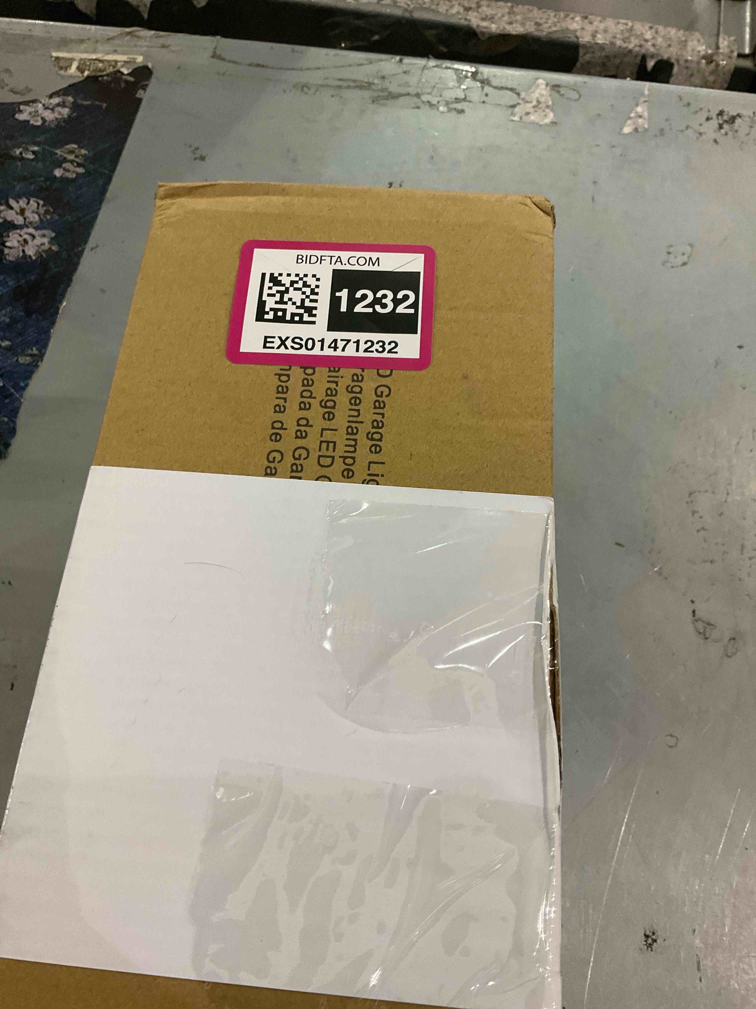 https://s3.amazonaws.com/lotting-images-prod/BargainHunt/EXS01471232_1718280781108.jpeg
