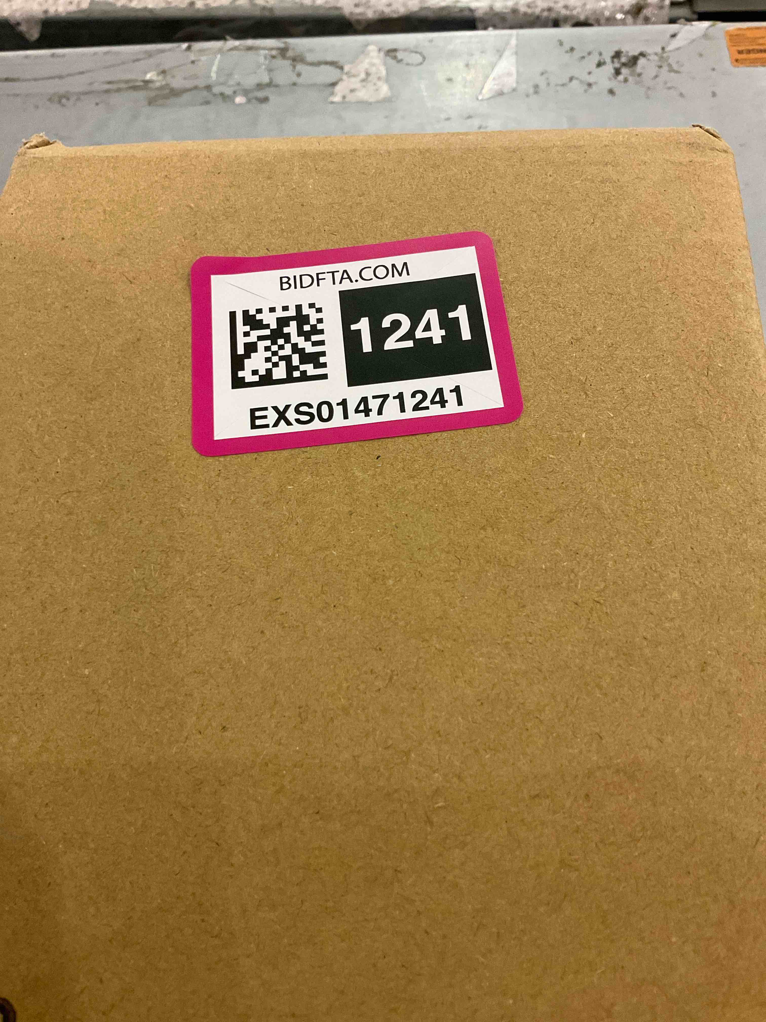 https://s3.amazonaws.com/lotting-images-prod/BargainHunt/EXS01471241_1718281663495.jpeg