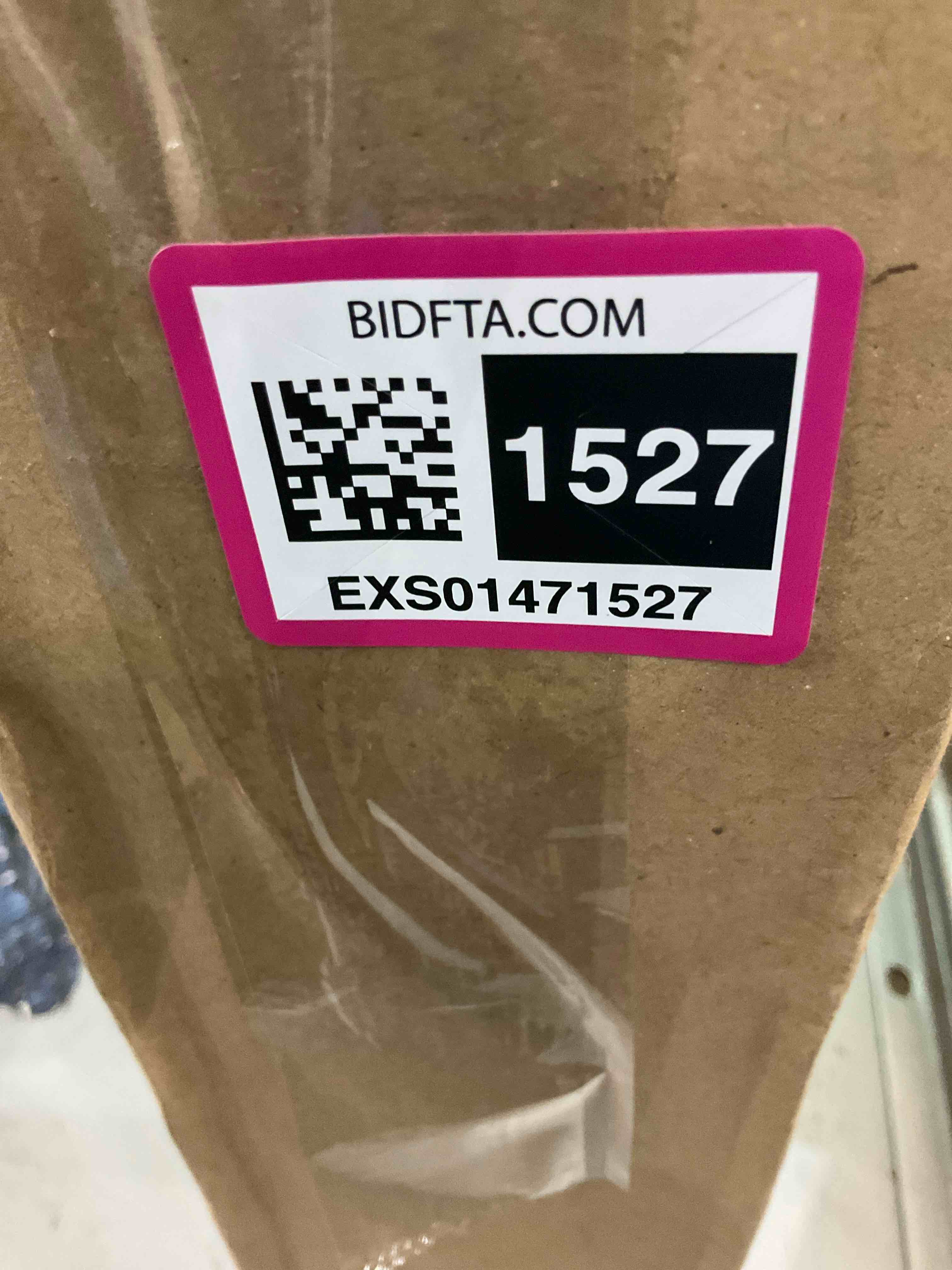 https://s3.amazonaws.com/lotting-images-prod/BargainHunt/EXS01471527_1717764752471.jpeg