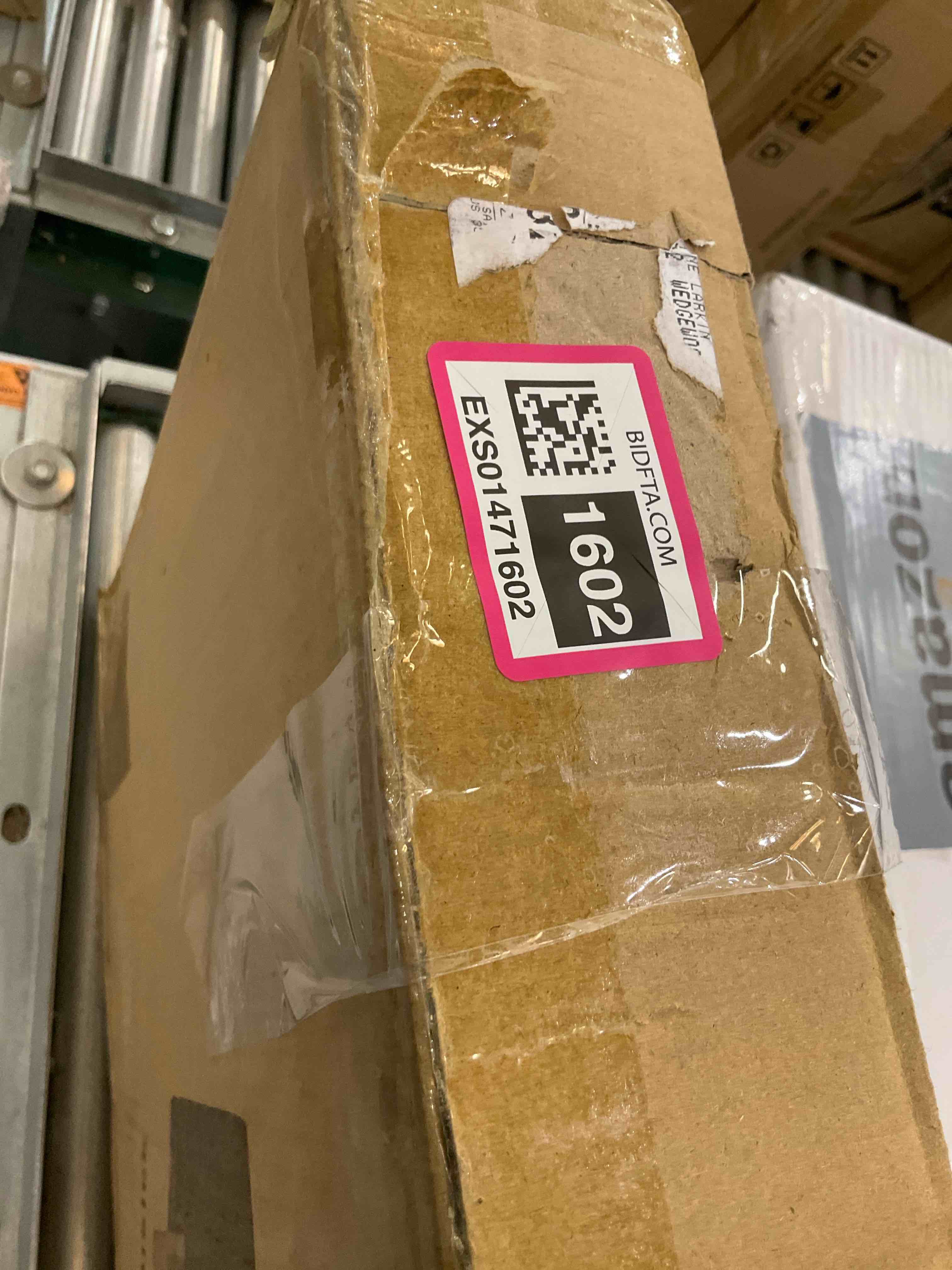 https://s3.amazonaws.com/lotting-images-prod/BargainHunt/EXS01471602_1717781434090.jpeg