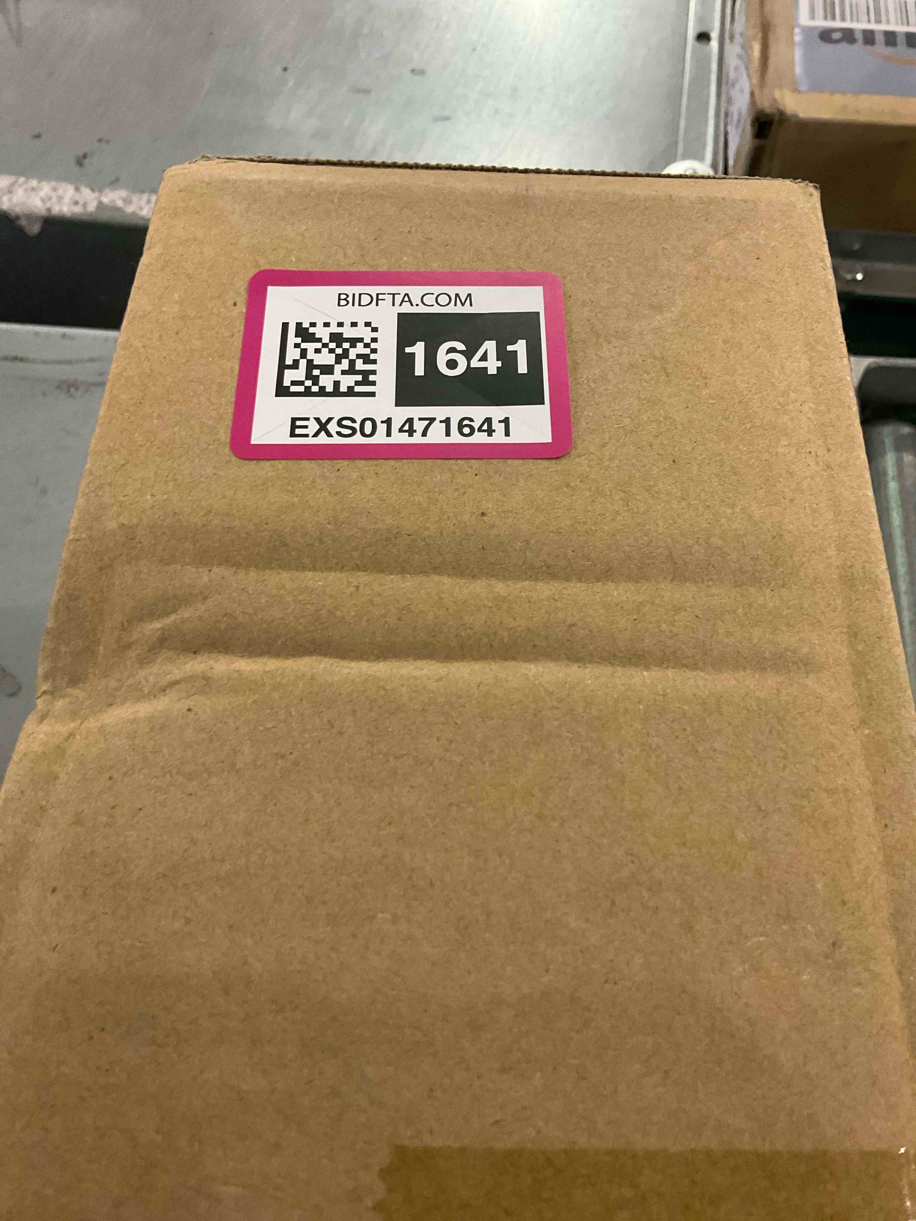 https://s3.amazonaws.com/lotting-images-prod/BargainHunt/EXS01471641_1718020431078.jpeg