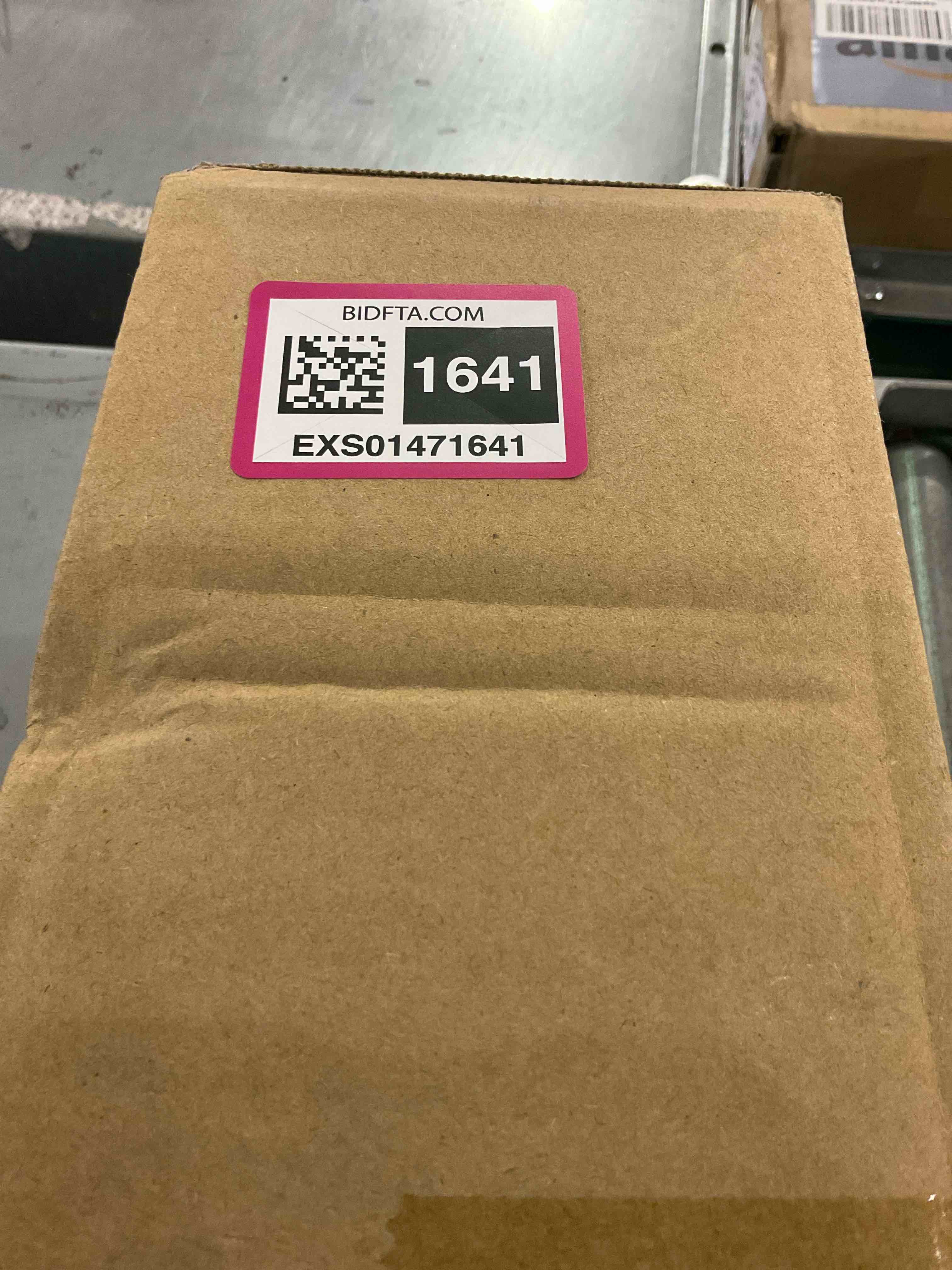 https://s3.amazonaws.com/lotting-images-prod/BargainHunt/EXS01471641_1718020432199.jpeg