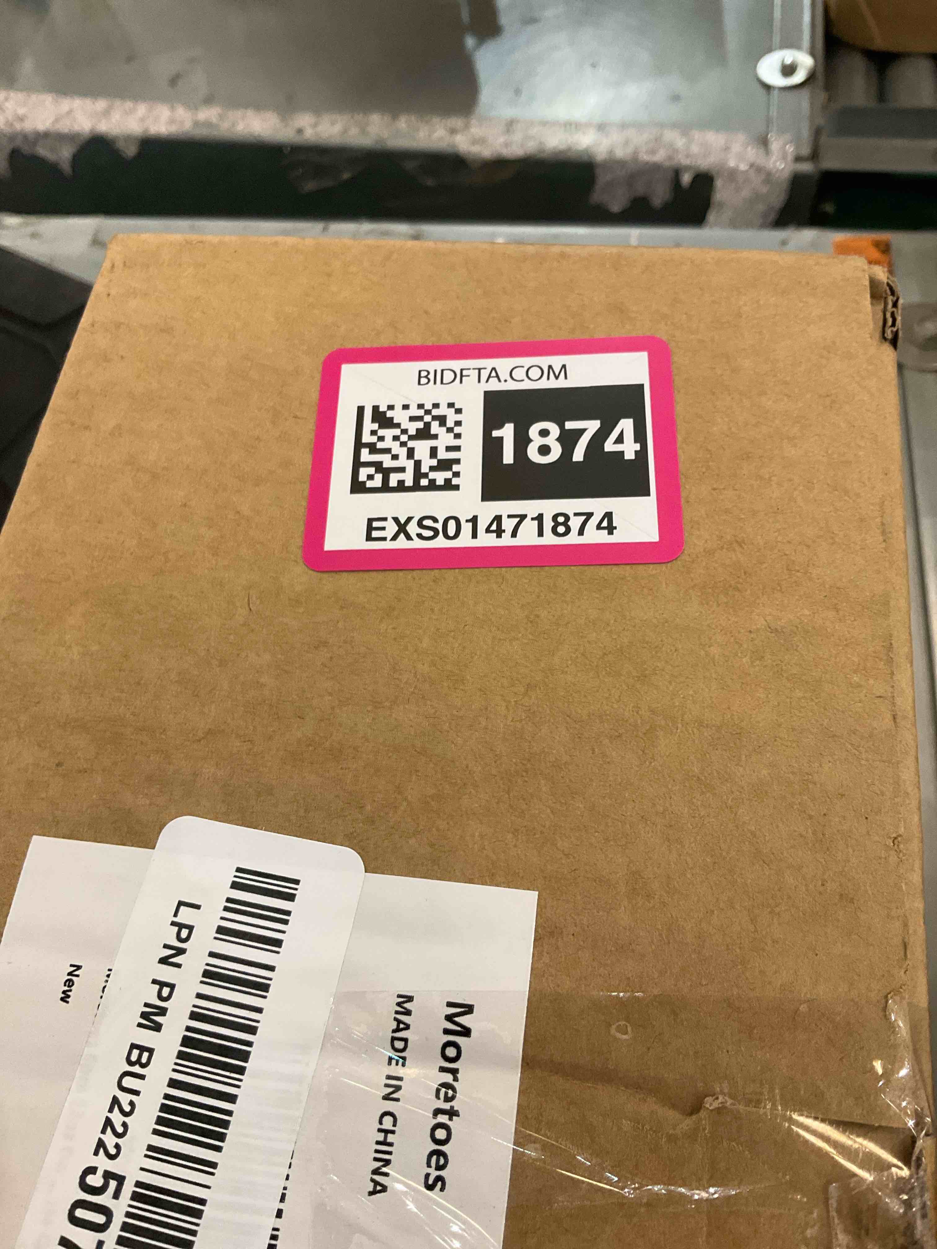 https://s3.amazonaws.com/lotting-images-prod/BargainHunt/EXS01471874_1718125363314.jpeg