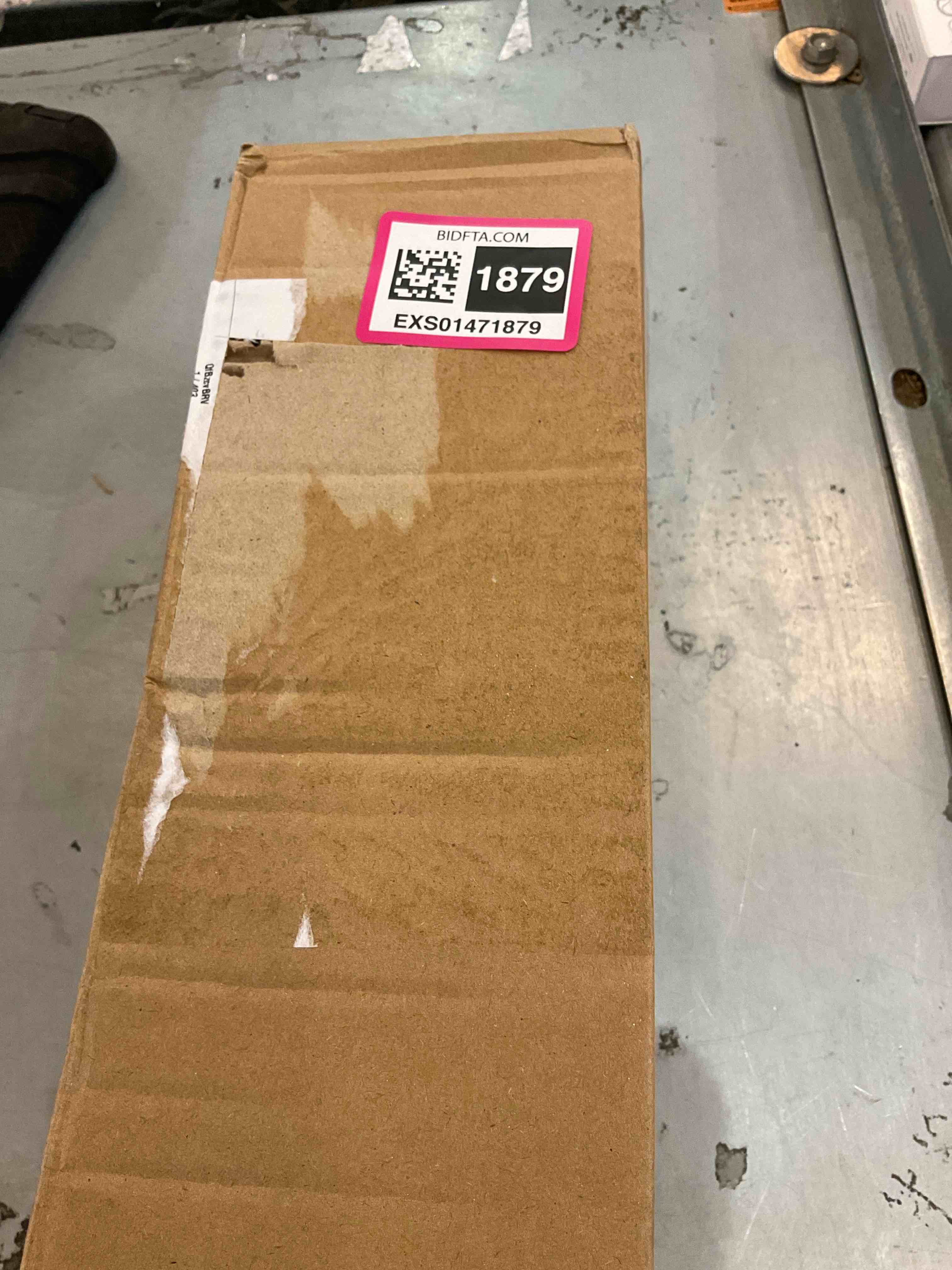 https://s3.amazonaws.com/lotting-images-prod/BargainHunt/EXS01471879_1718125659352.jpeg