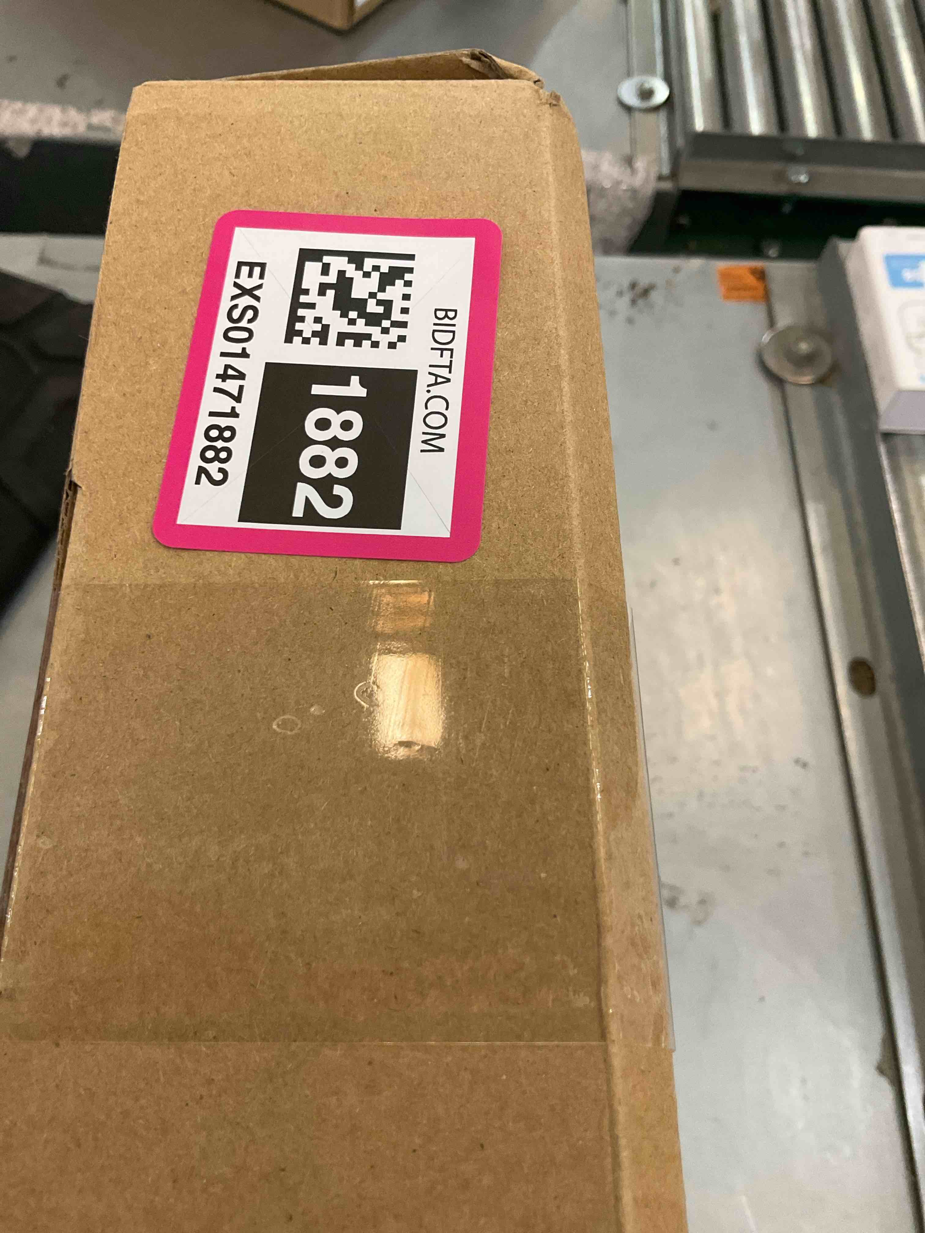 https://s3.amazonaws.com/lotting-images-prod/BargainHunt/EXS01471882_1718125841224.jpeg