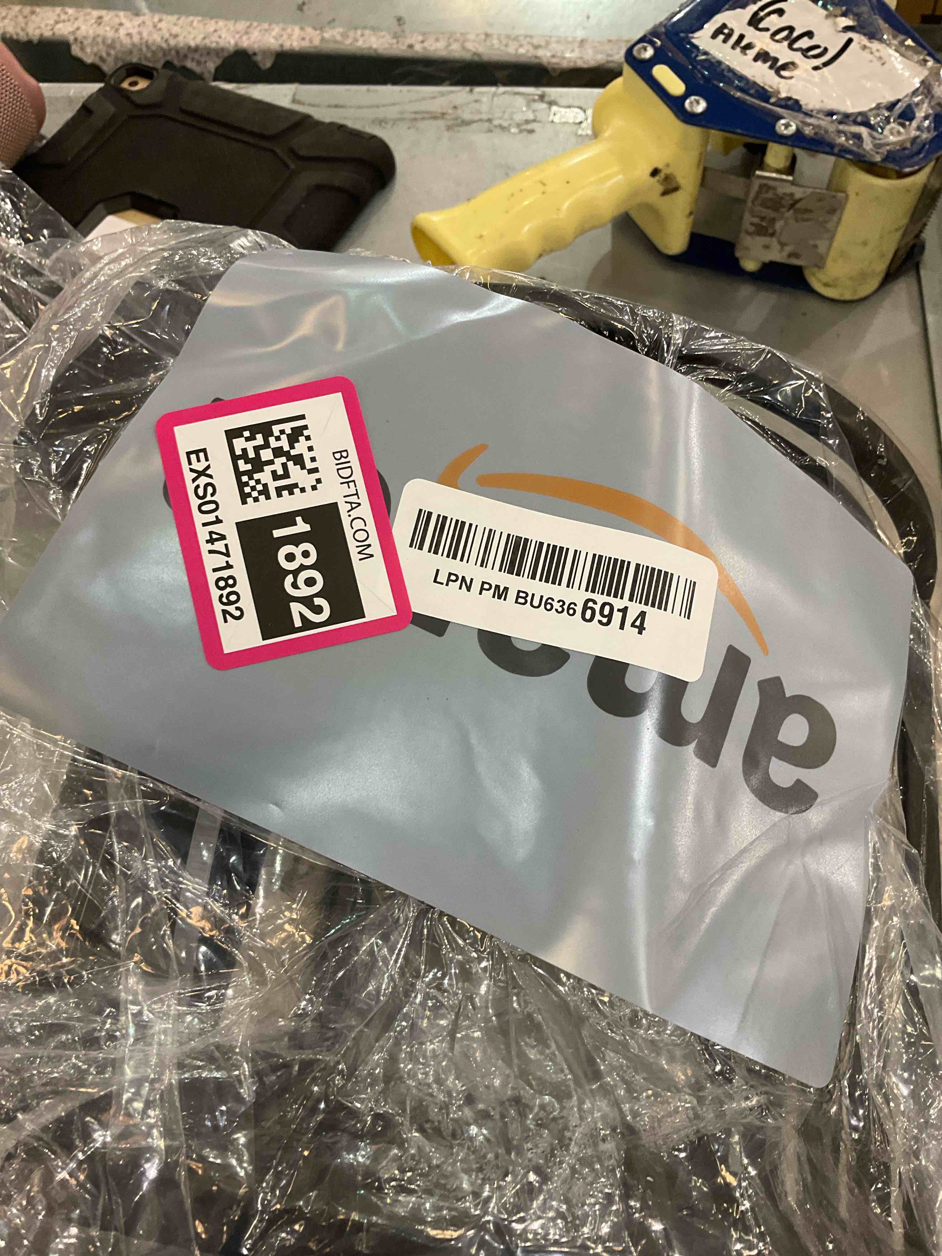https://s3.amazonaws.com/lotting-images-prod/BargainHunt/EXS01471892_1718126610296.jpeg