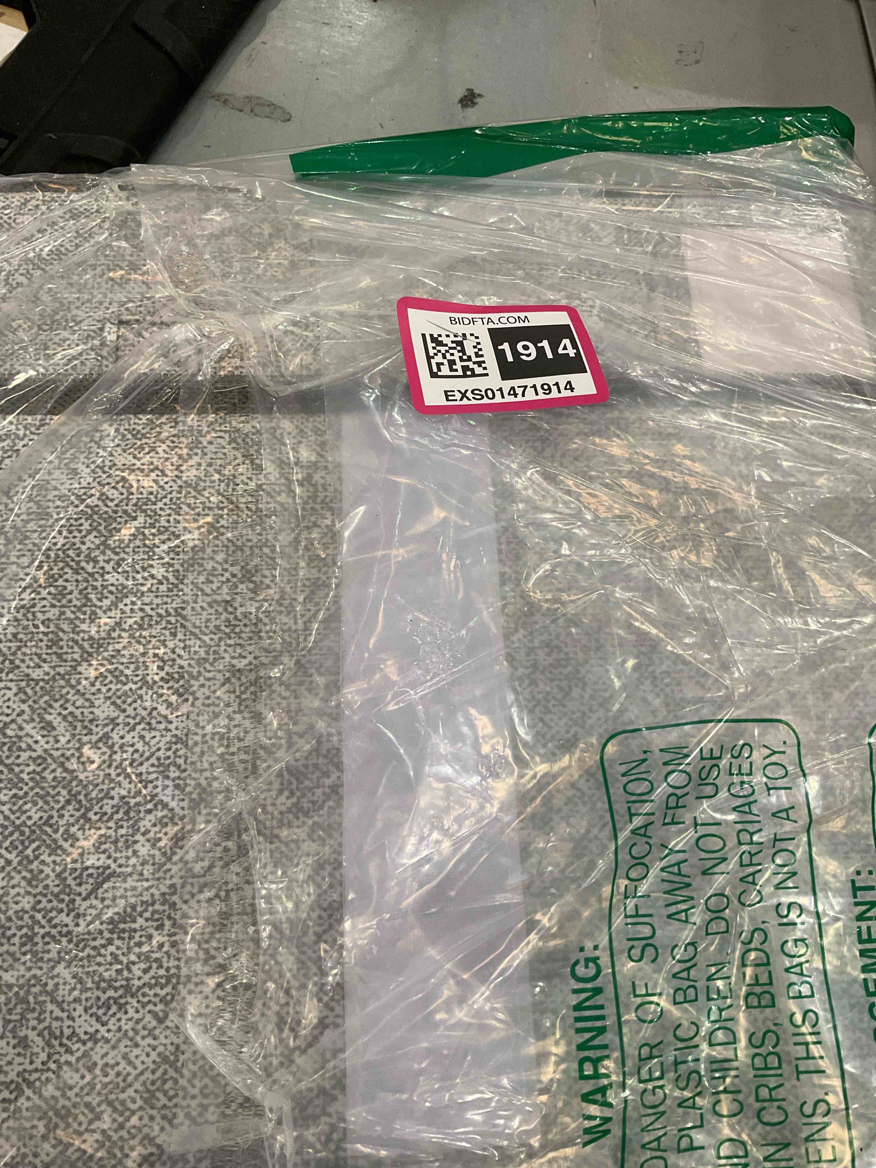 https://s3.amazonaws.com/lotting-images-prod/BargainHunt/EXS01471914_1718128225105.jpeg