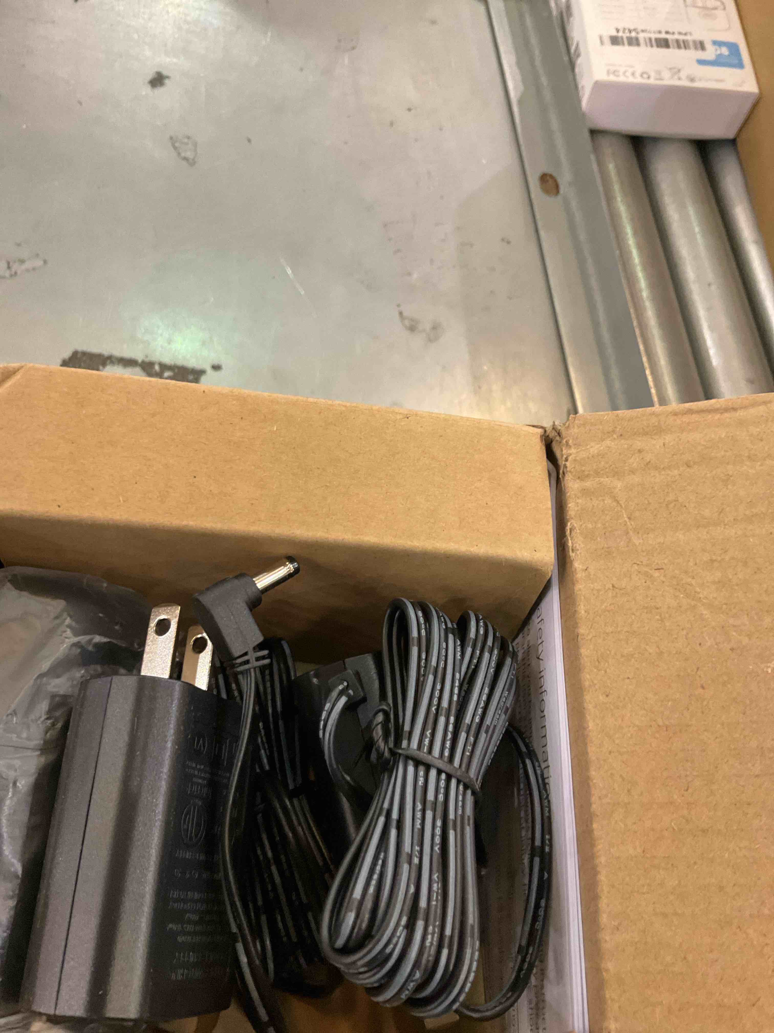 https://s3.amazonaws.com/lotting-images-prod/BargainHunt/EXS01471915_1718128319676.jpeg