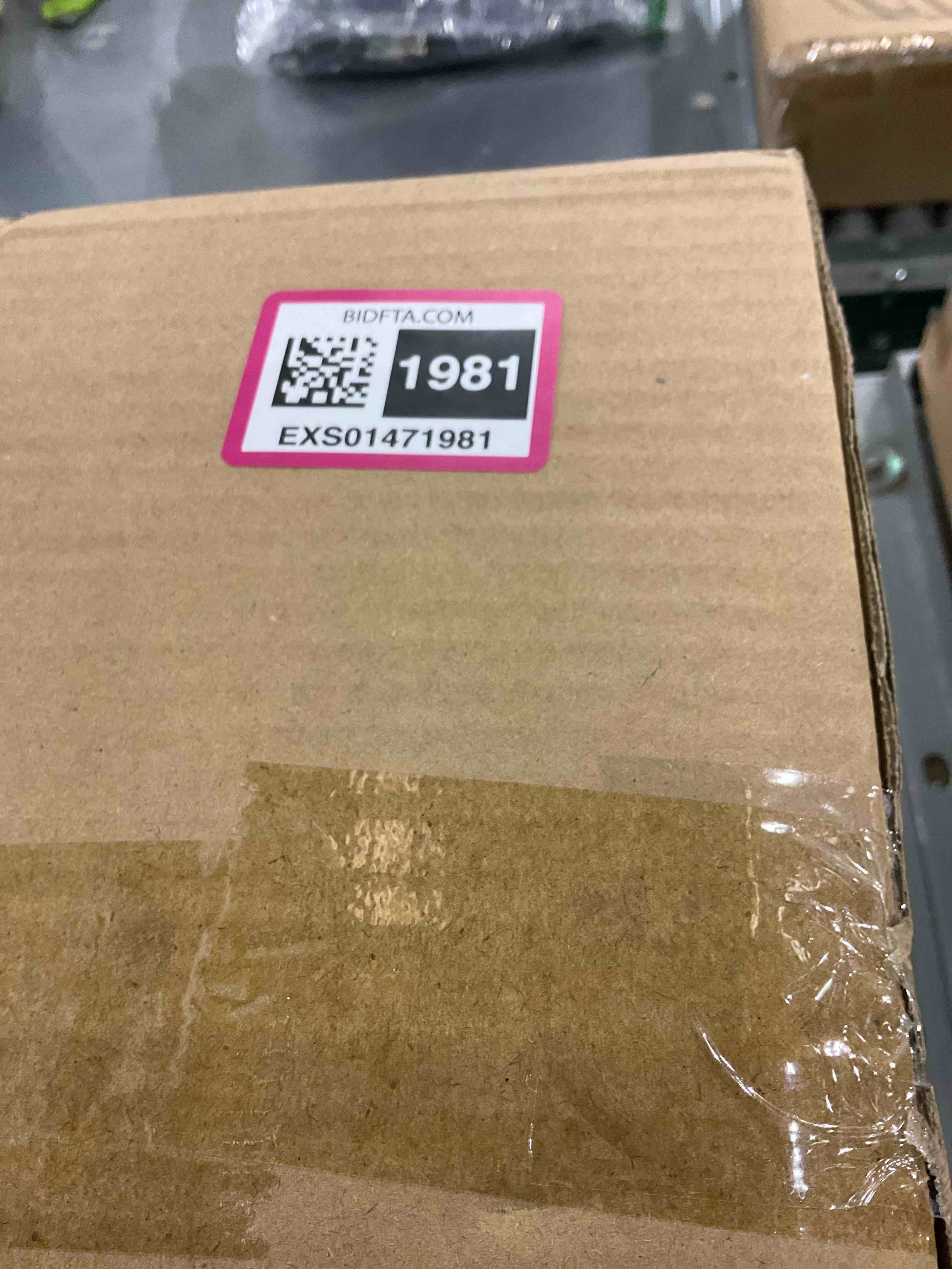 https://s3.amazonaws.com/lotting-images-prod/BargainHunt/EXS01471981_1718193515948.jpeg