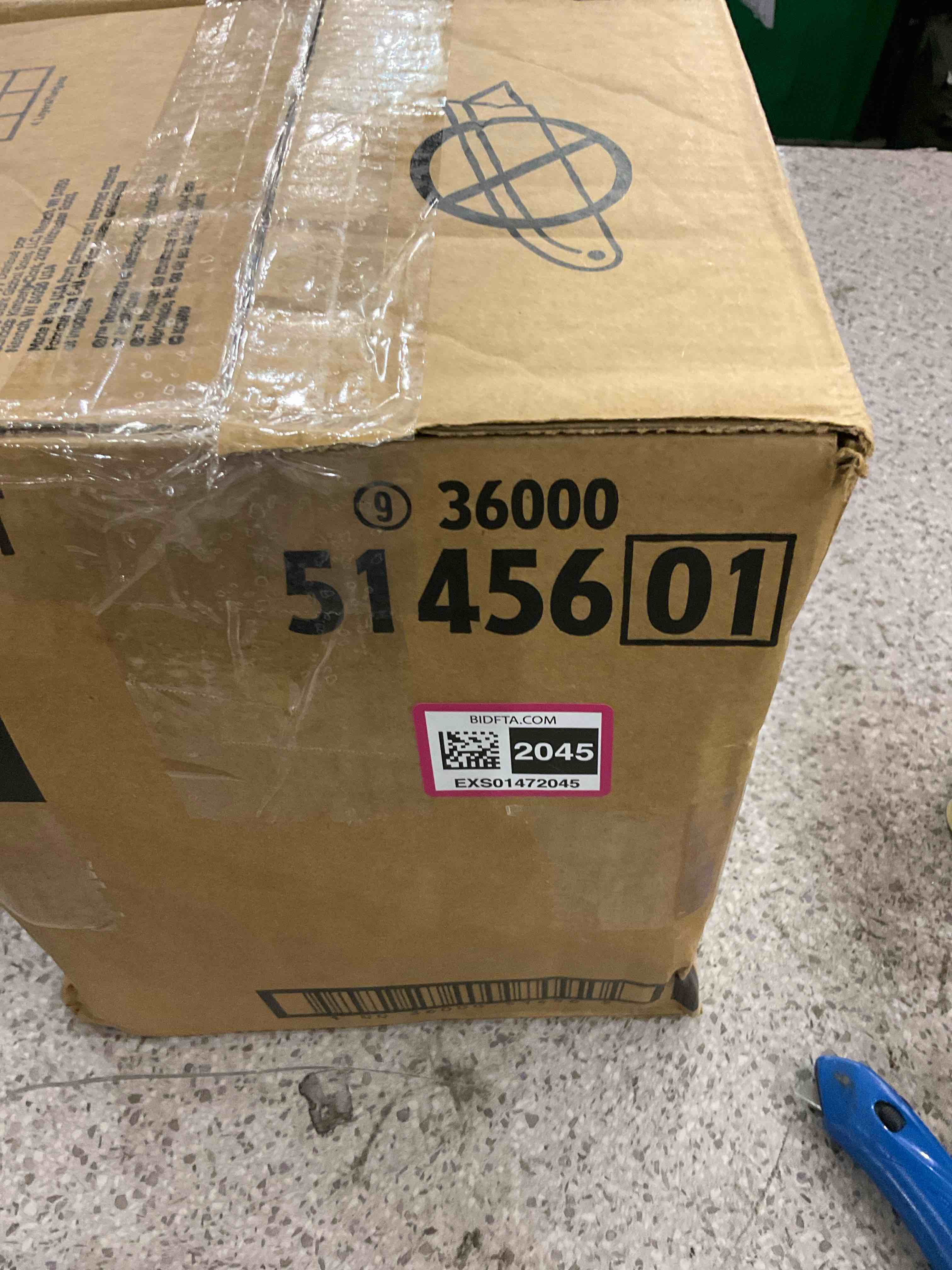 https://s3.amazonaws.com/lotting-images-prod/BargainHunt/EXS01472045_1717759106110.jpeg