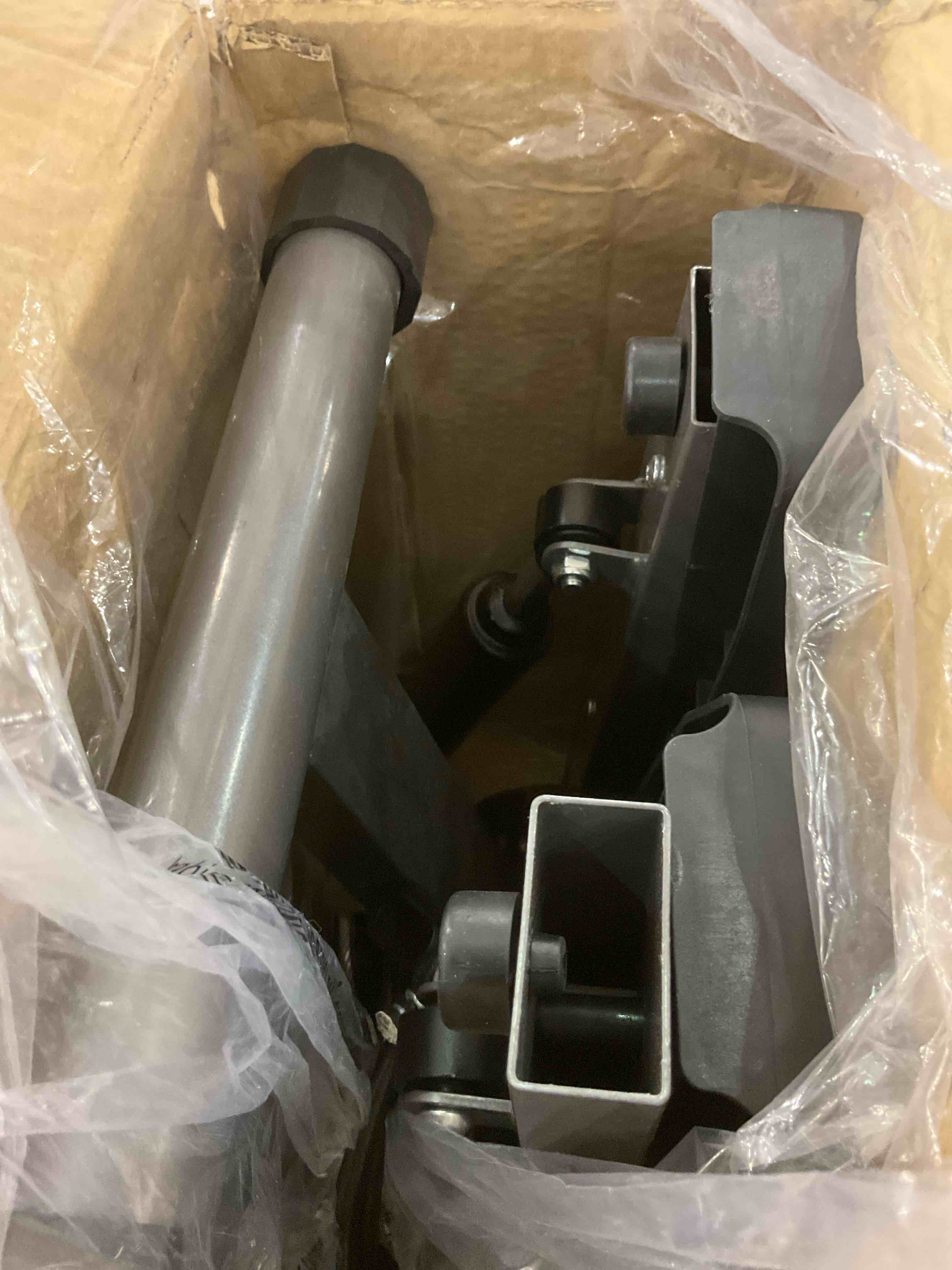 https://s3.amazonaws.com/lotting-images-prod/BargainHunt/EXS01472536_1718020569839.jpeg