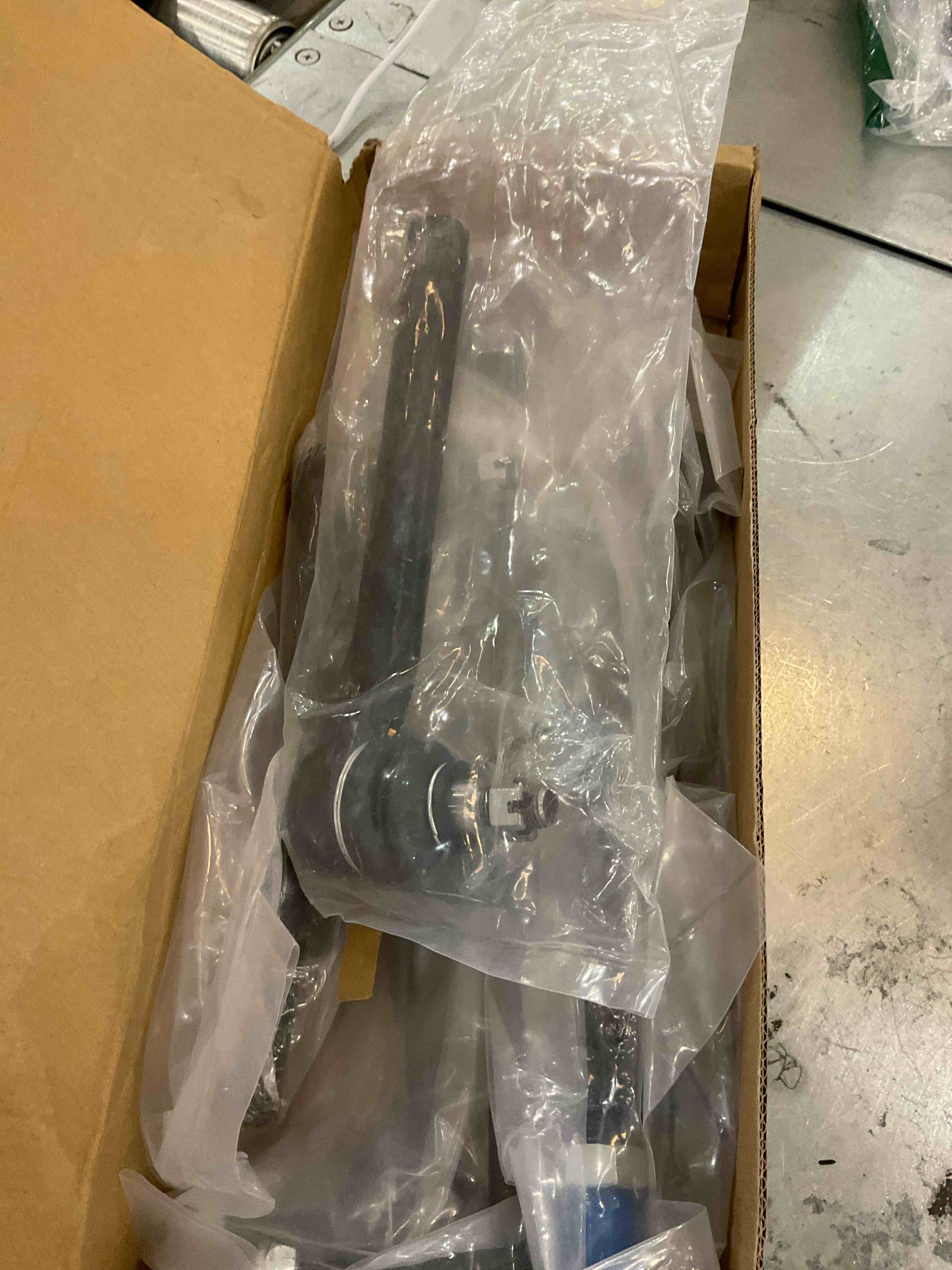 https://s3.amazonaws.com/lotting-images-prod/BargainHunt/EXS01472710_1718128125758.jpeg