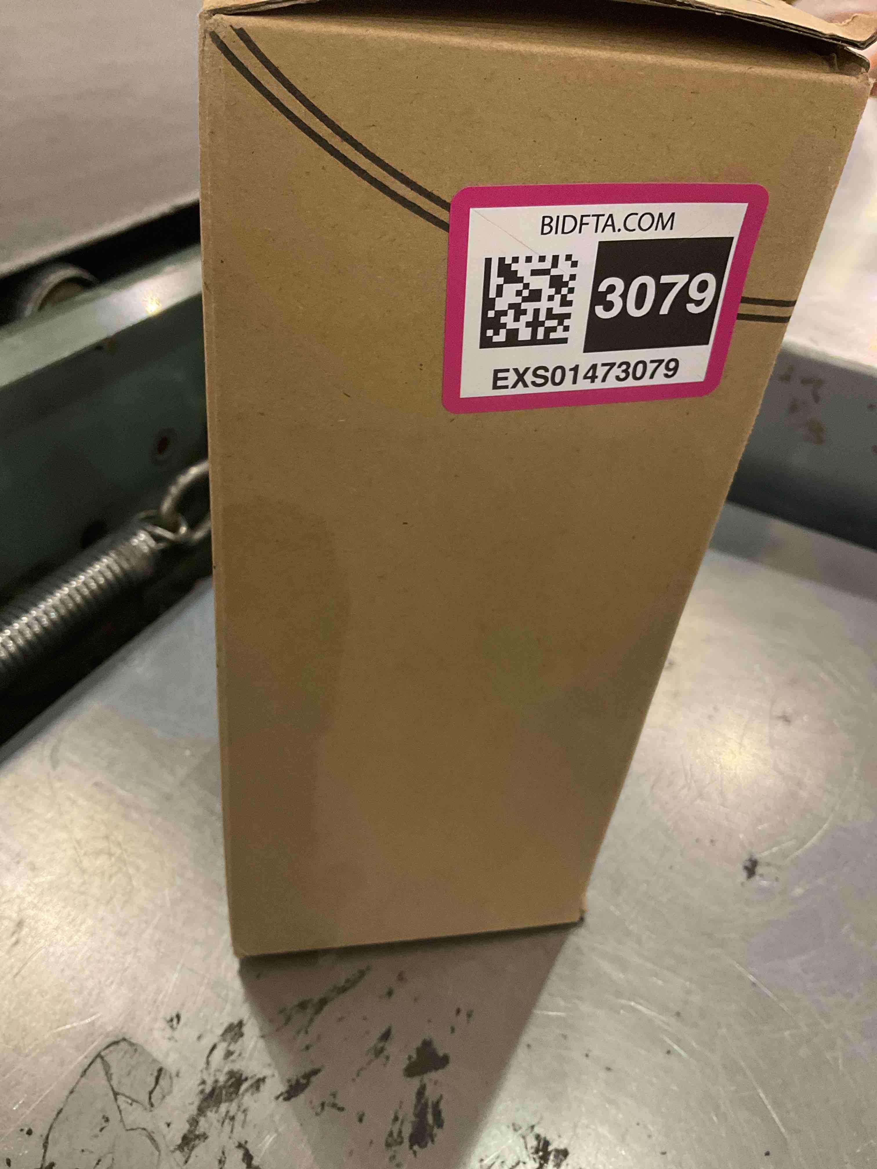 https://s3.amazonaws.com/lotting-images-prod/BargainHunt/EXS01473079_1718976914438.jpeg