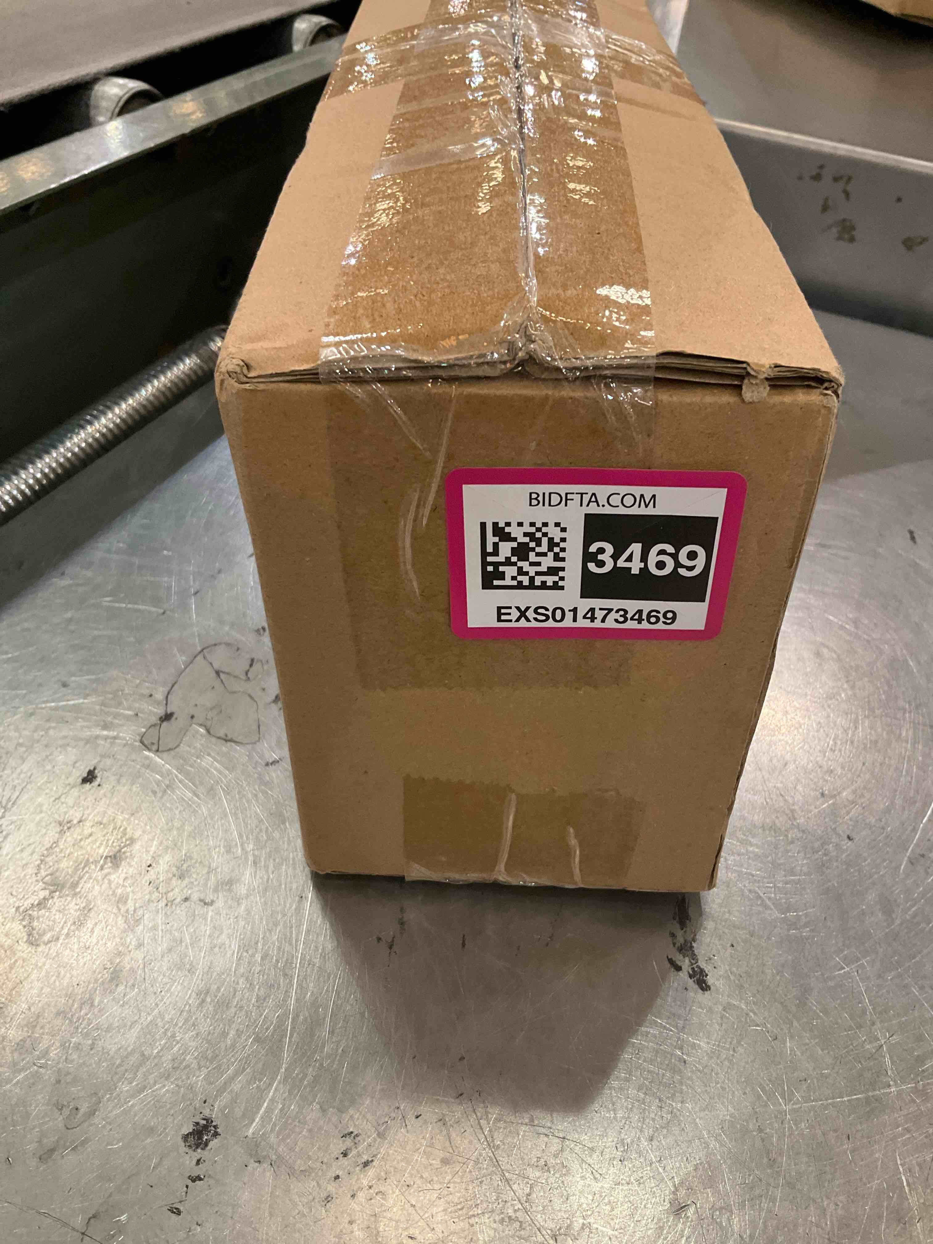 https://s3.amazonaws.com/lotting-images-prod/BargainHunt/EXS01473469_1719329415914.jpeg